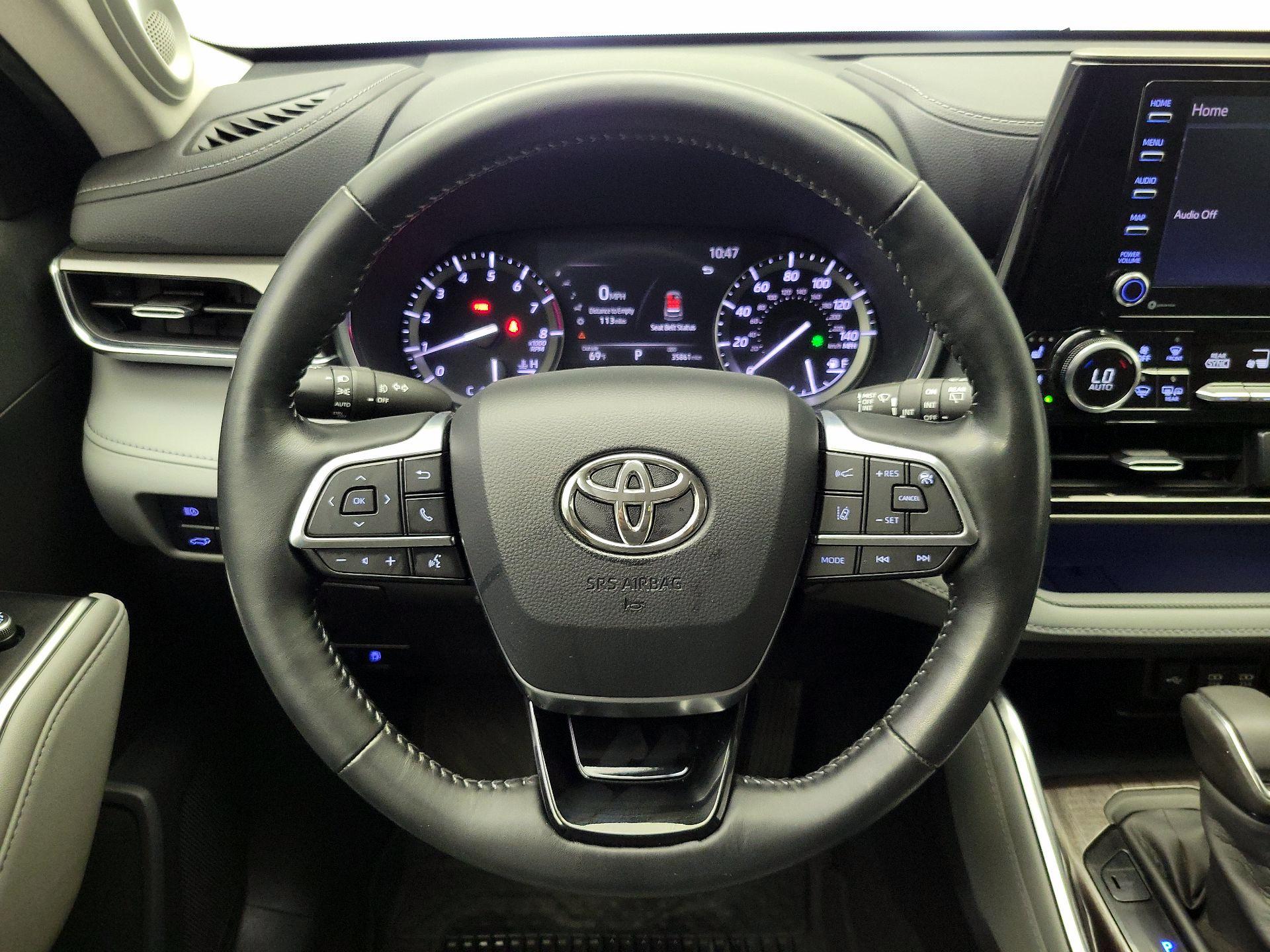 Thumbnail: 2020 Toyota Highlander - 10