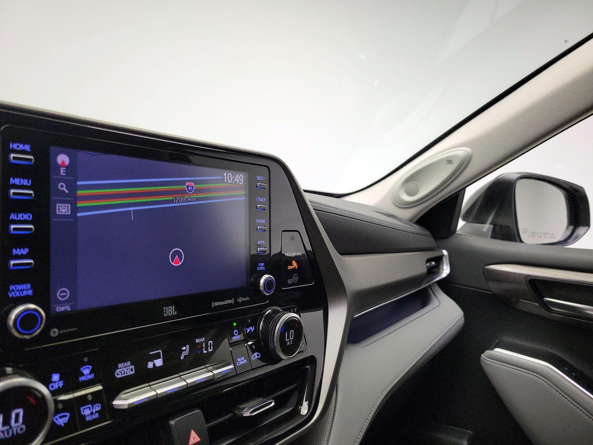 Thumbnail: 2020 Toyota Highlander - 14