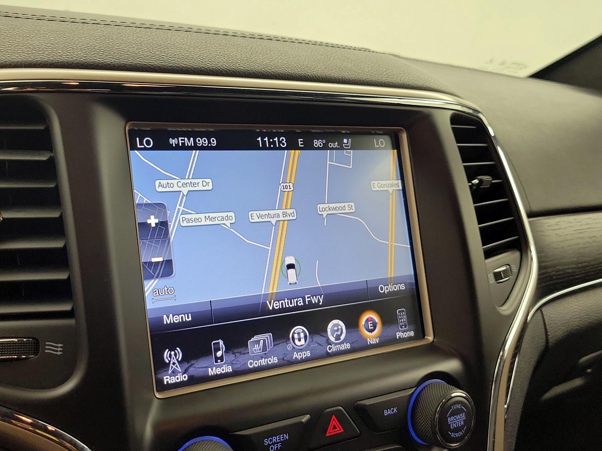 Thumbnail: 2015 Jeep Grand Cherokee - 14
