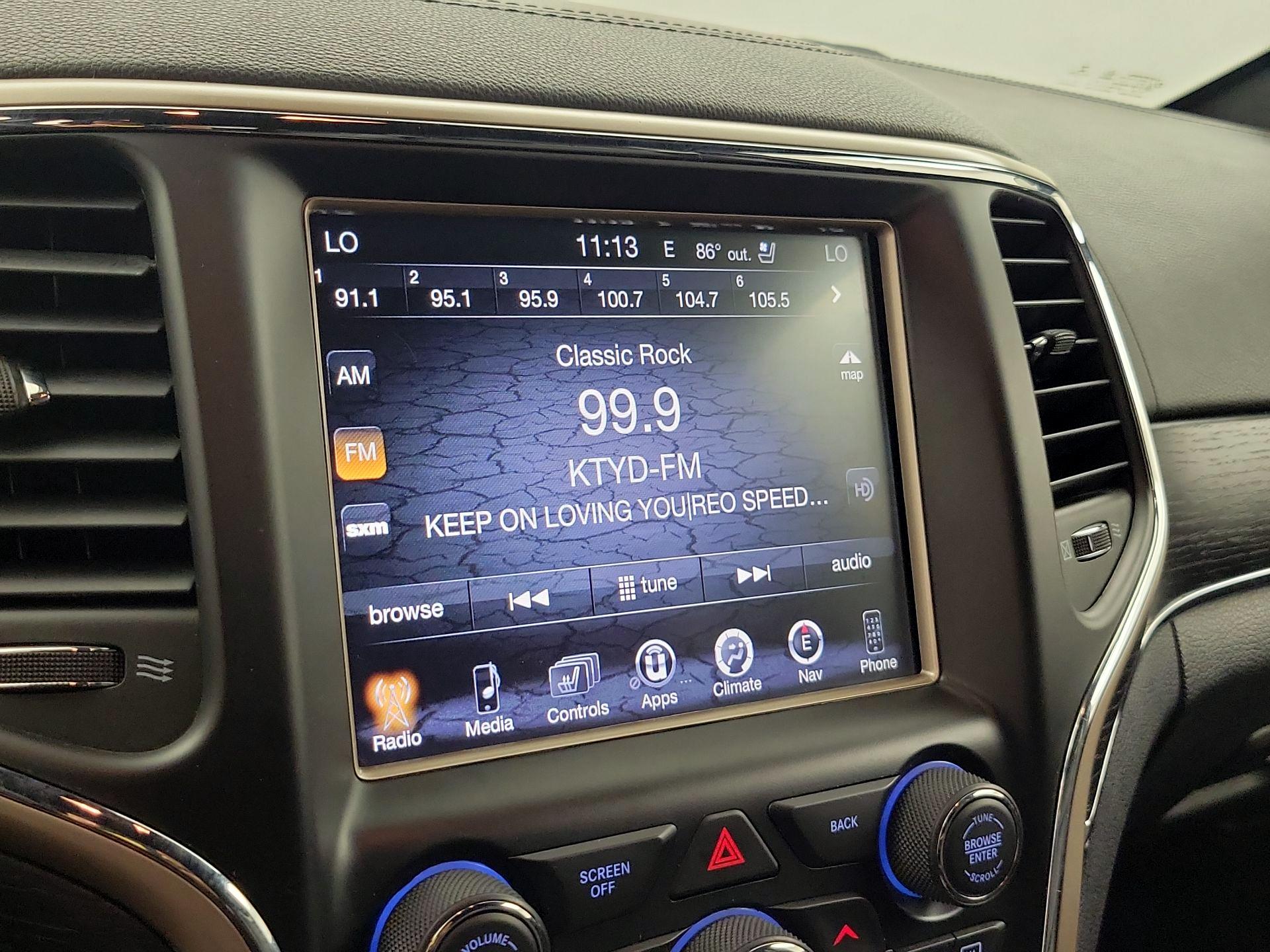 Thumbnail: 2015 Jeep Grand Cherokee - 16