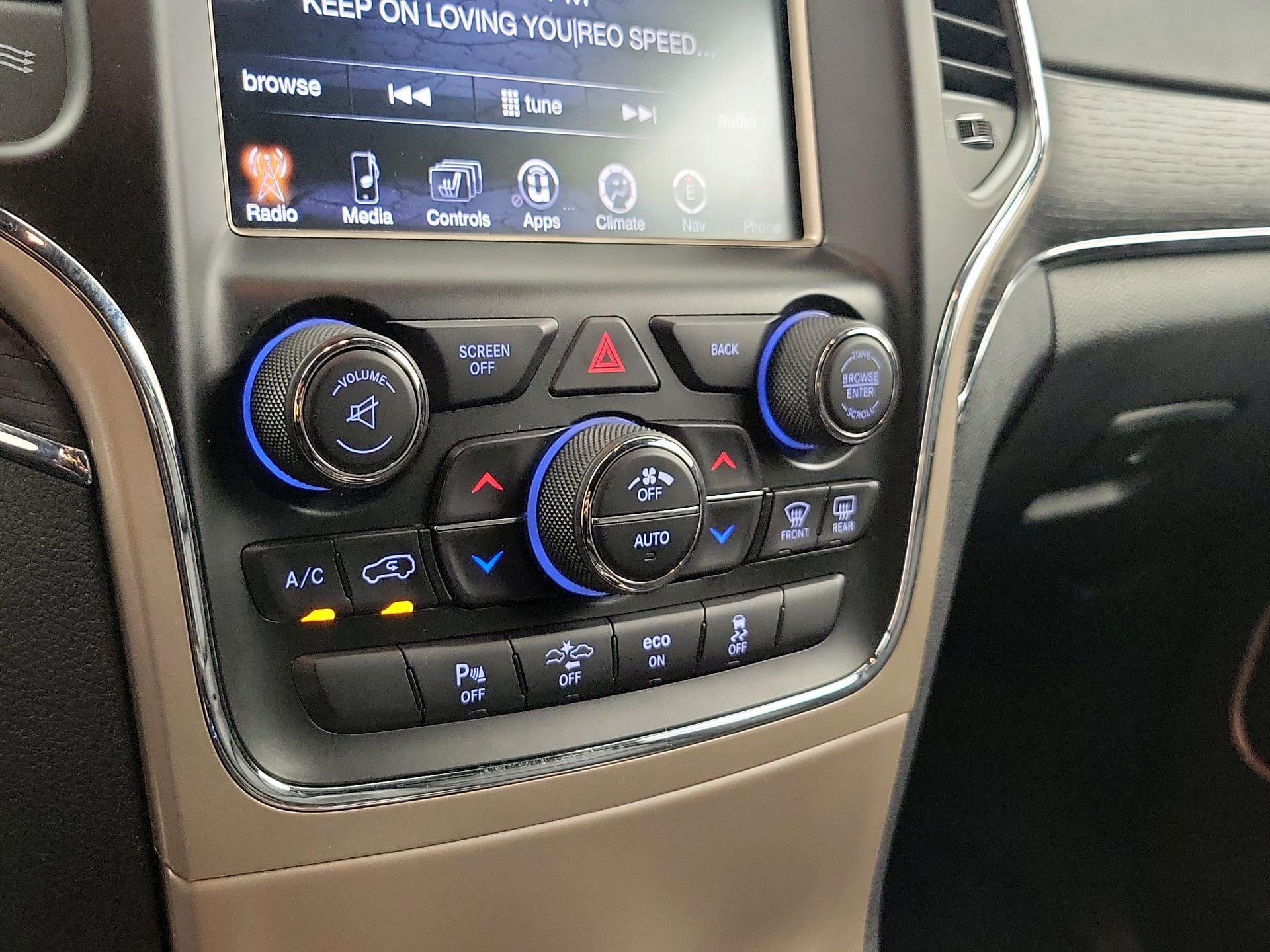 Thumbnail: 2015 Jeep Grand Cherokee - 17