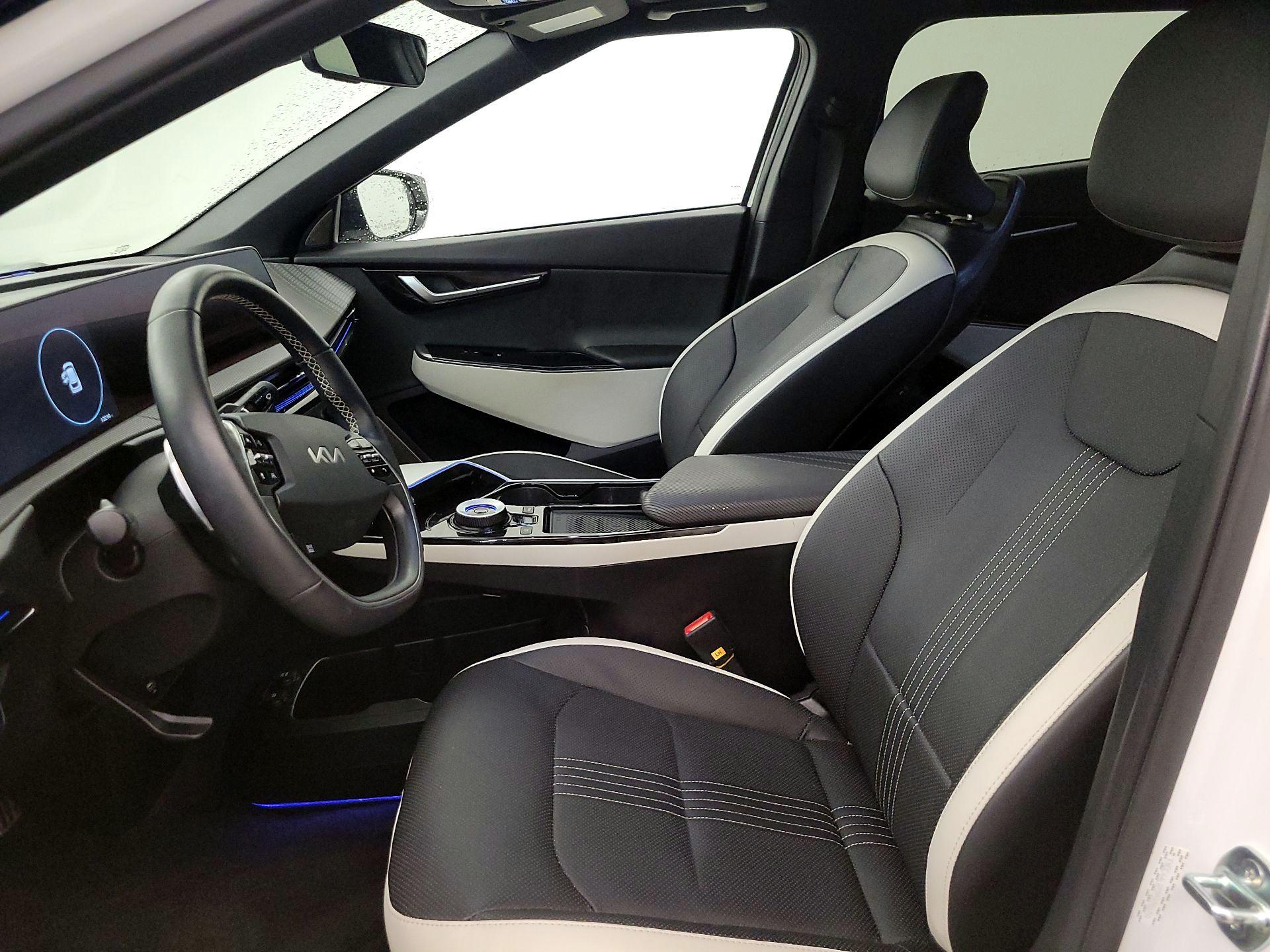 Thumbnail: 2024 Kia EV6 - 11