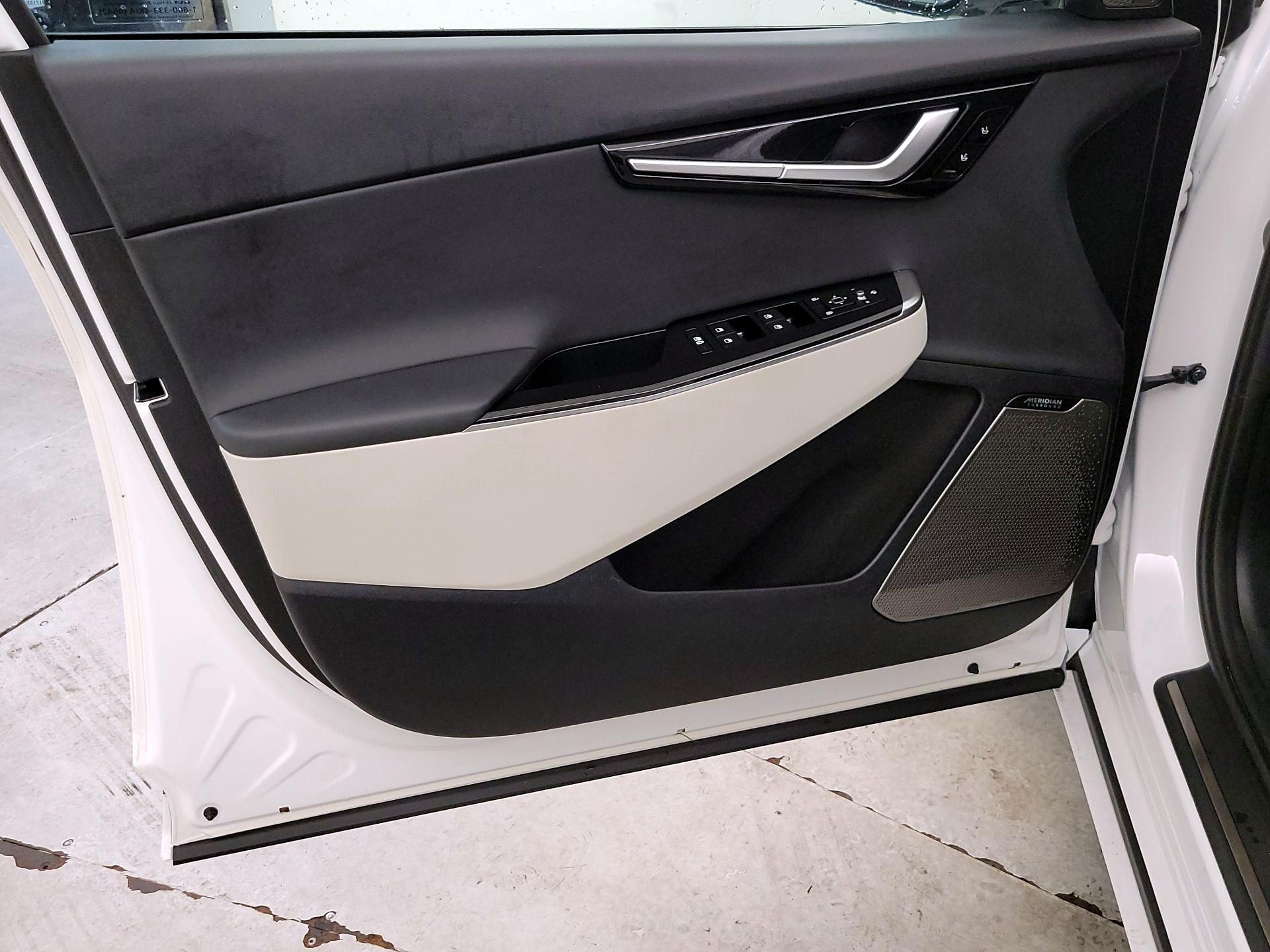 Thumbnail: 2024 Kia EV6 - 12