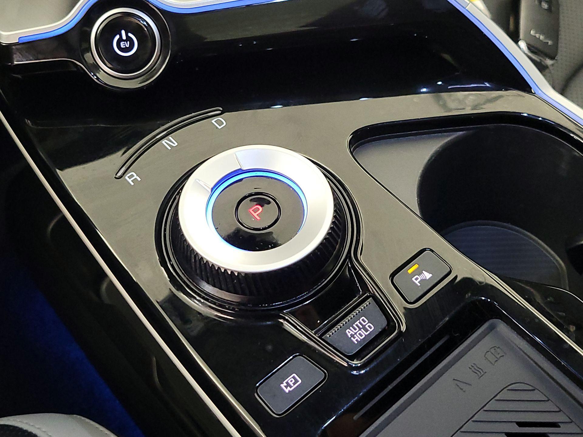 Thumbnail: 2024 Kia EV6 - 18