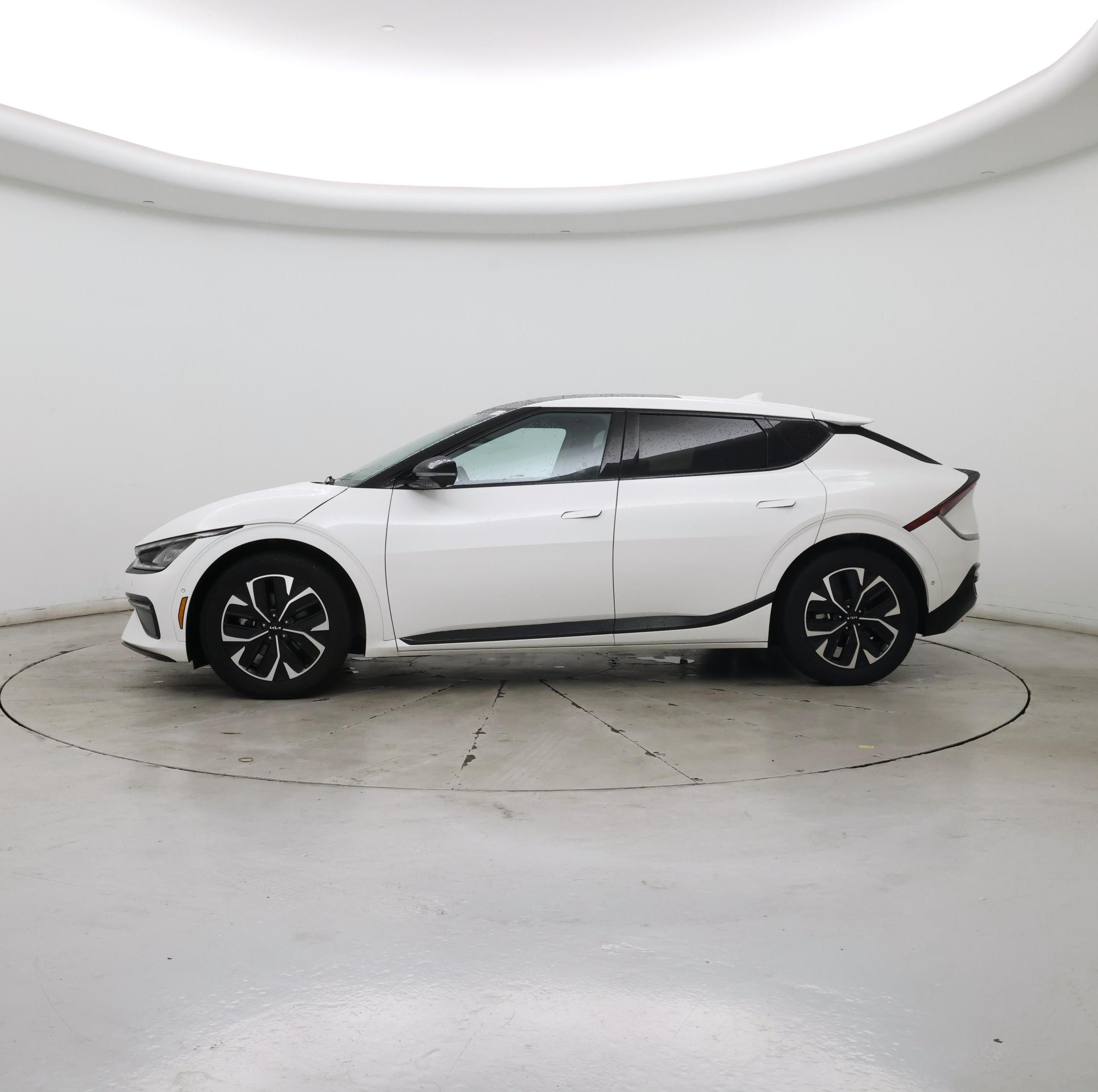 Thumbnail: 2024 Kia EV6 - 3