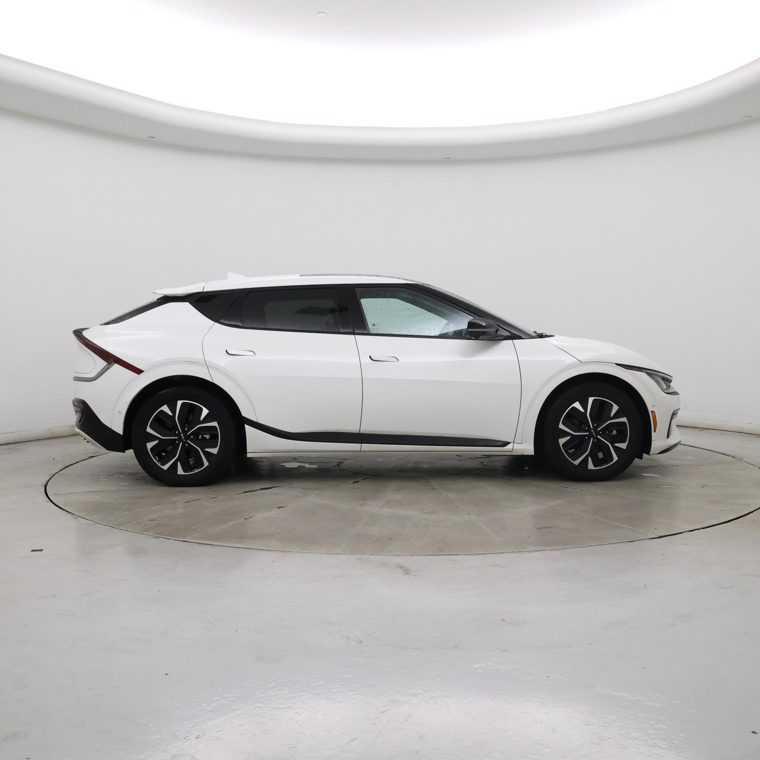 Thumbnail: 2024 Kia EV6 - 7