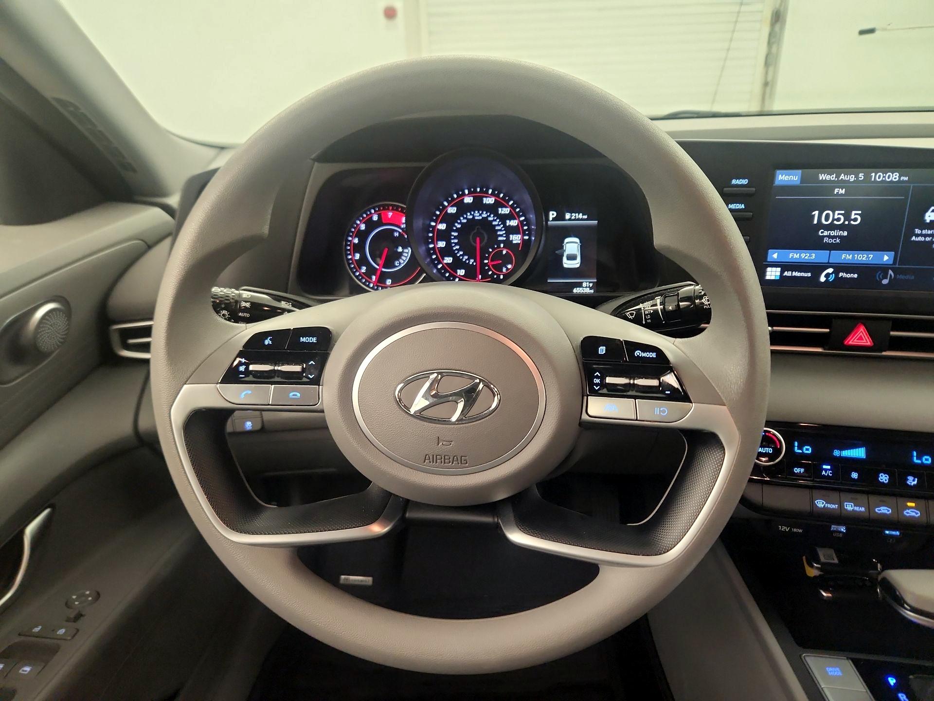 Thumbnail: 2023 Hyundai Elantra - 10