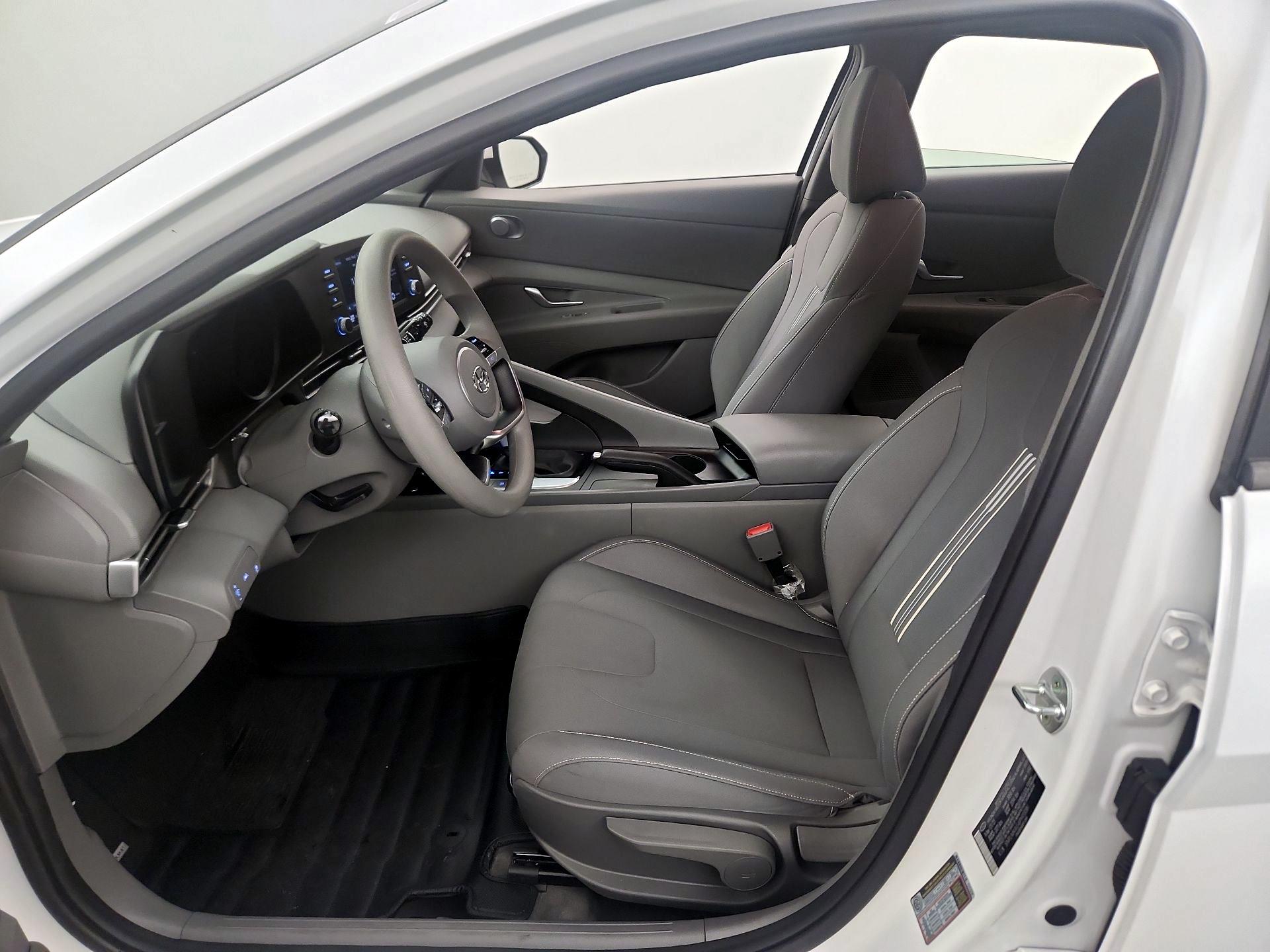 Thumbnail: 2023 Hyundai Elantra - 11