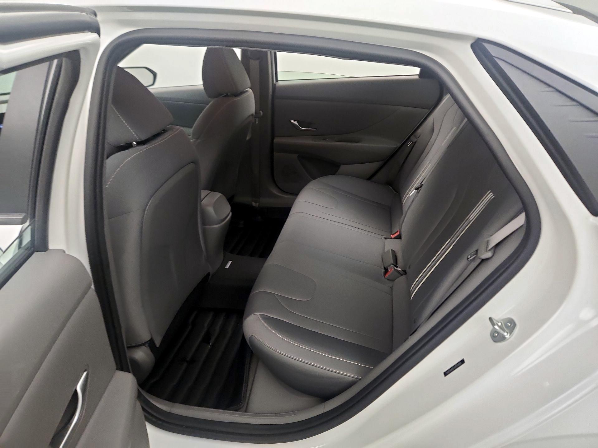 Thumbnail: 2023 Hyundai Elantra - 19