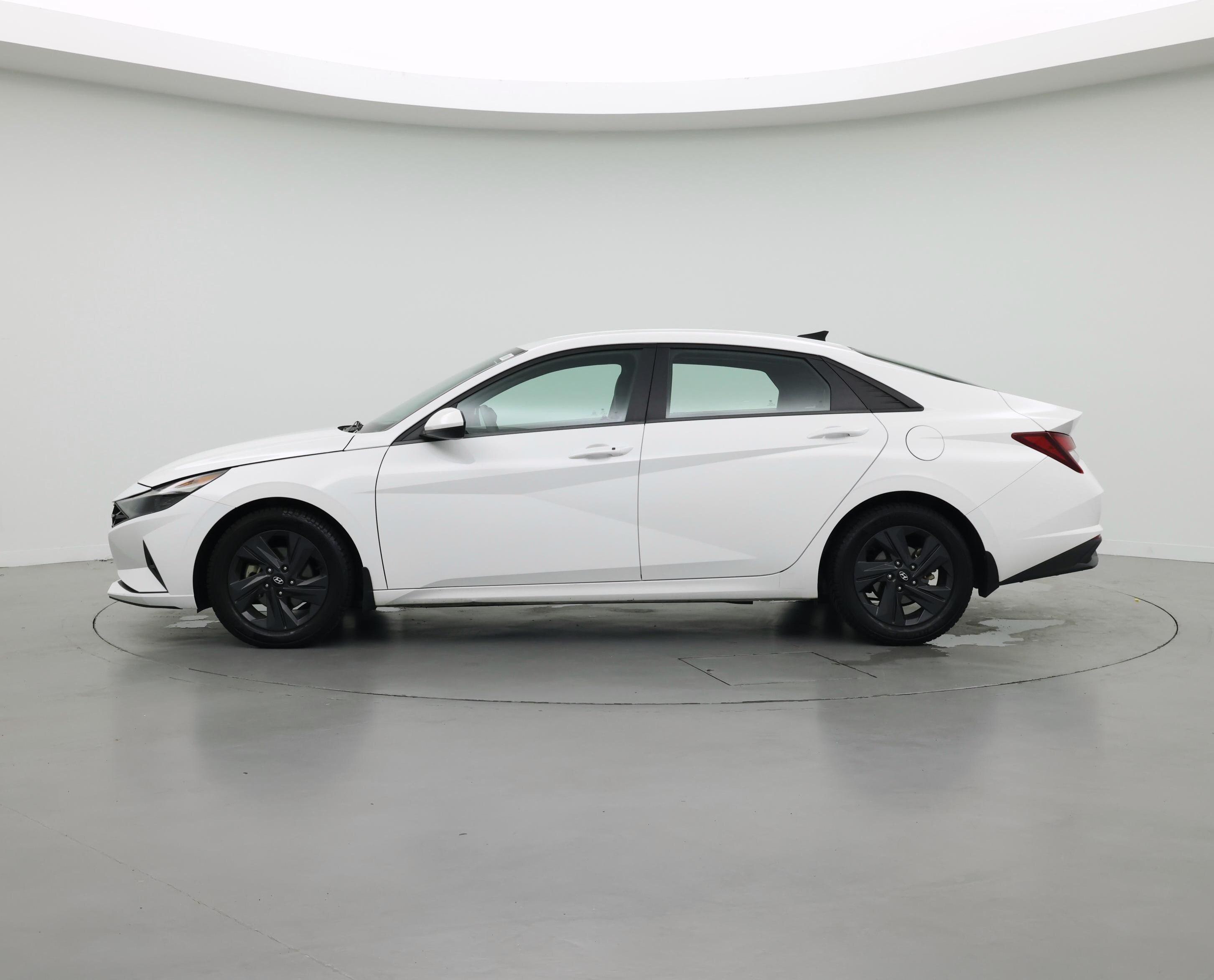 Thumbnail: 2023 Hyundai Elantra - 3