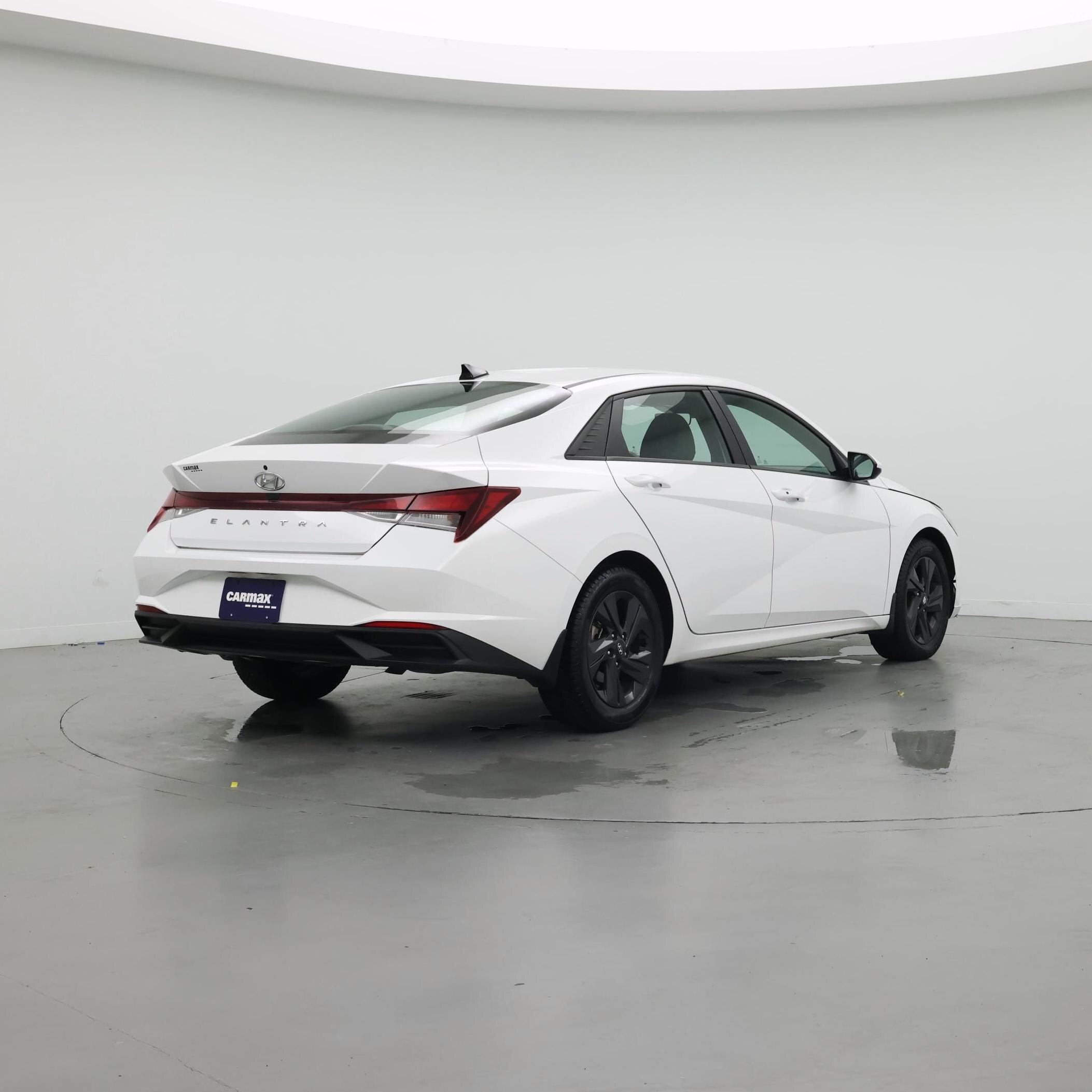 Thumbnail: 2023 Hyundai Elantra - 8