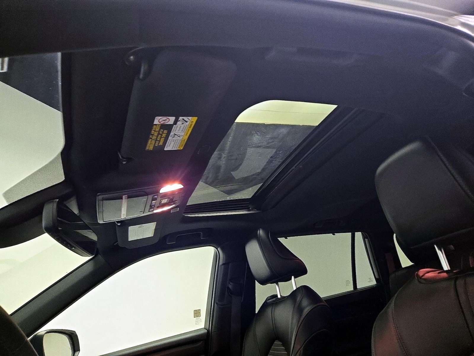 Sunroof(s) & Overhead Airbags