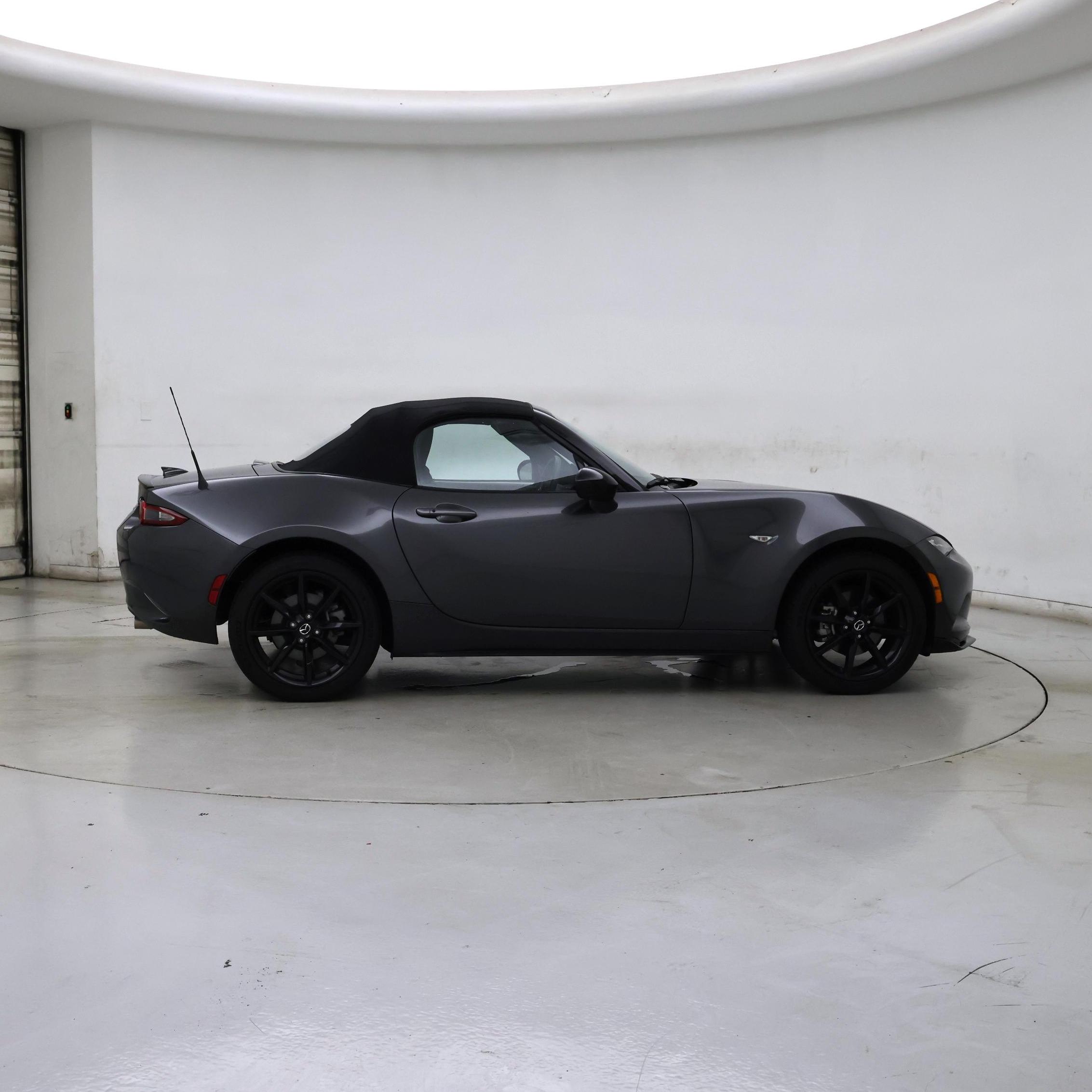 Thumbnail: 2023 Mazda MX-5 Miata - 7