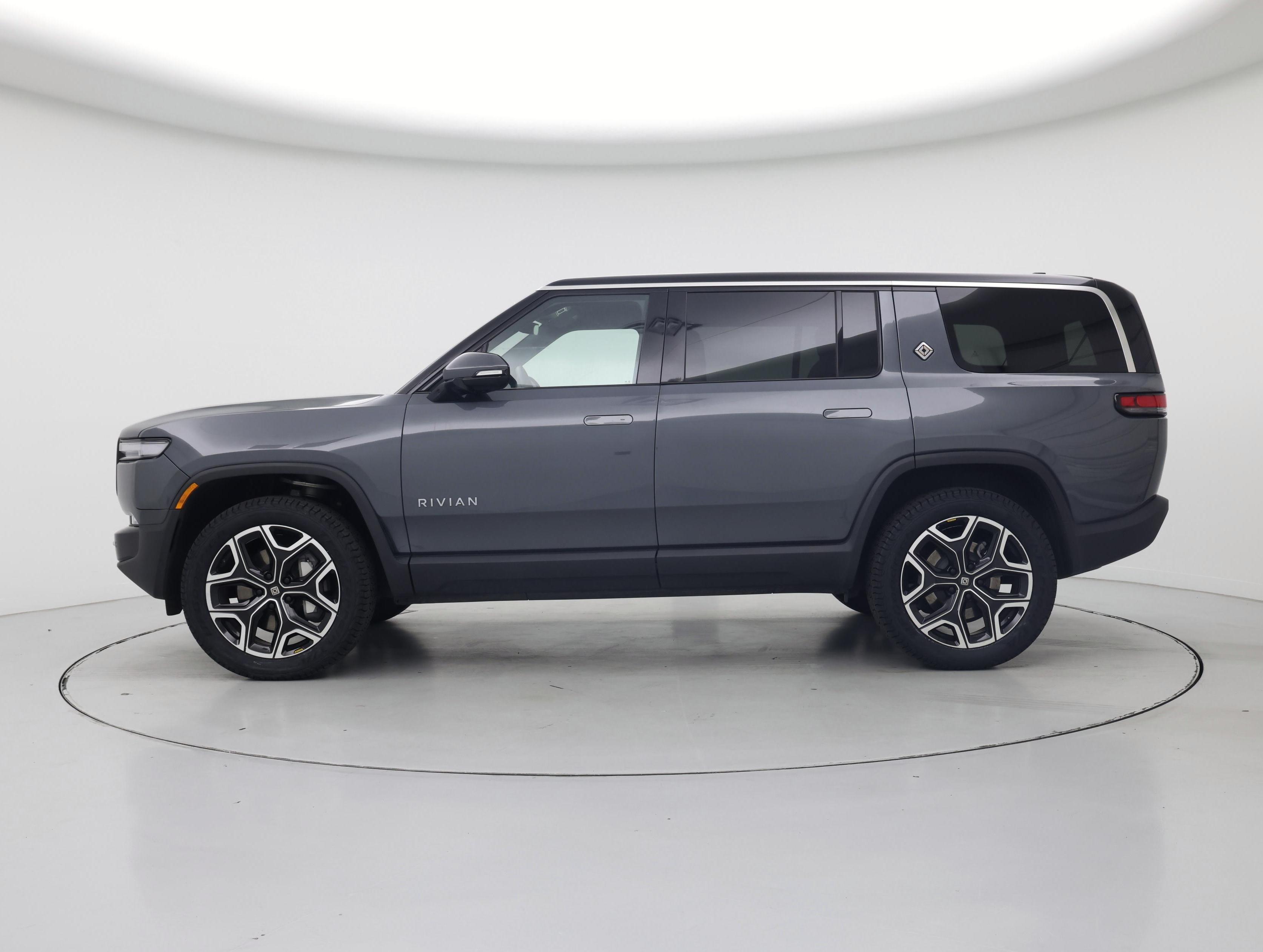 Thumbnail: 2025 Rivian R1S - 3