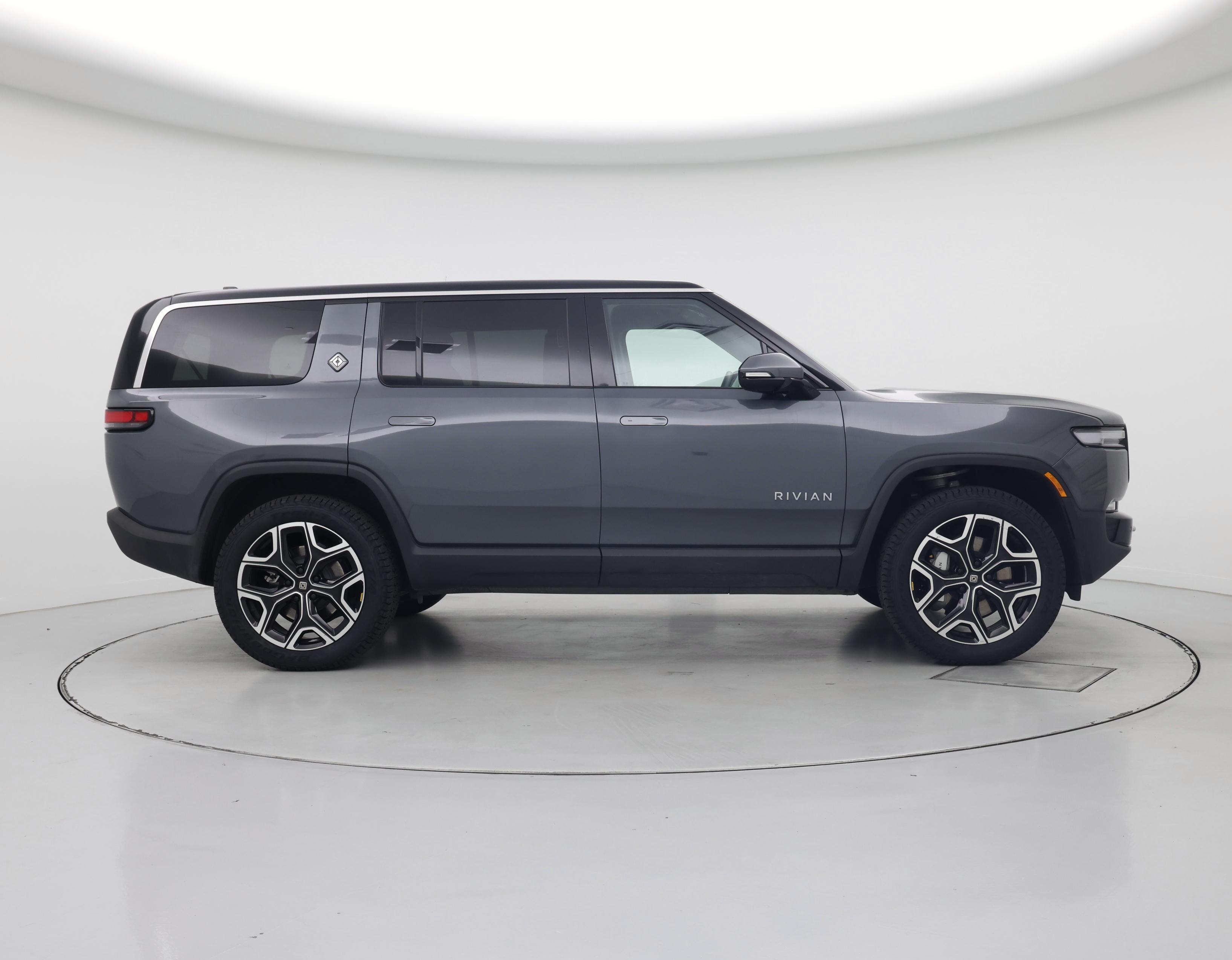 Thumbnail: 2025 Rivian R1S - 7