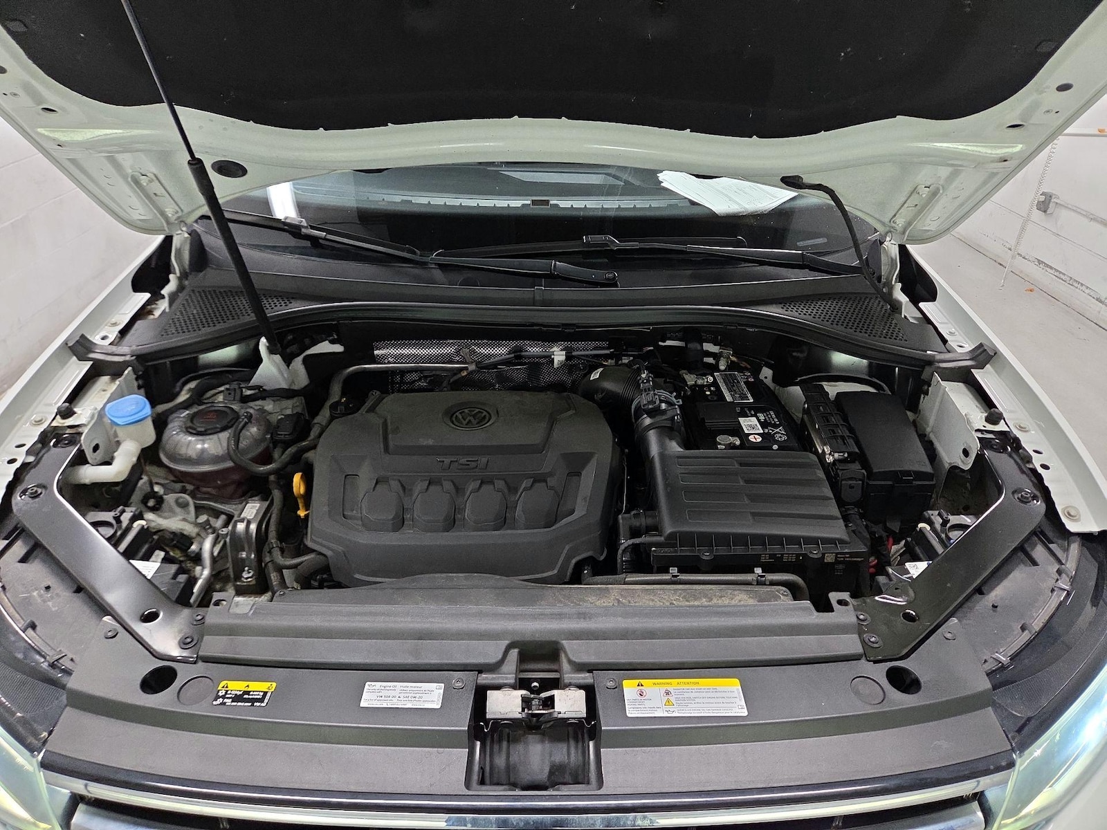 2022 Volkswagen Tiguan SE - Photo 18