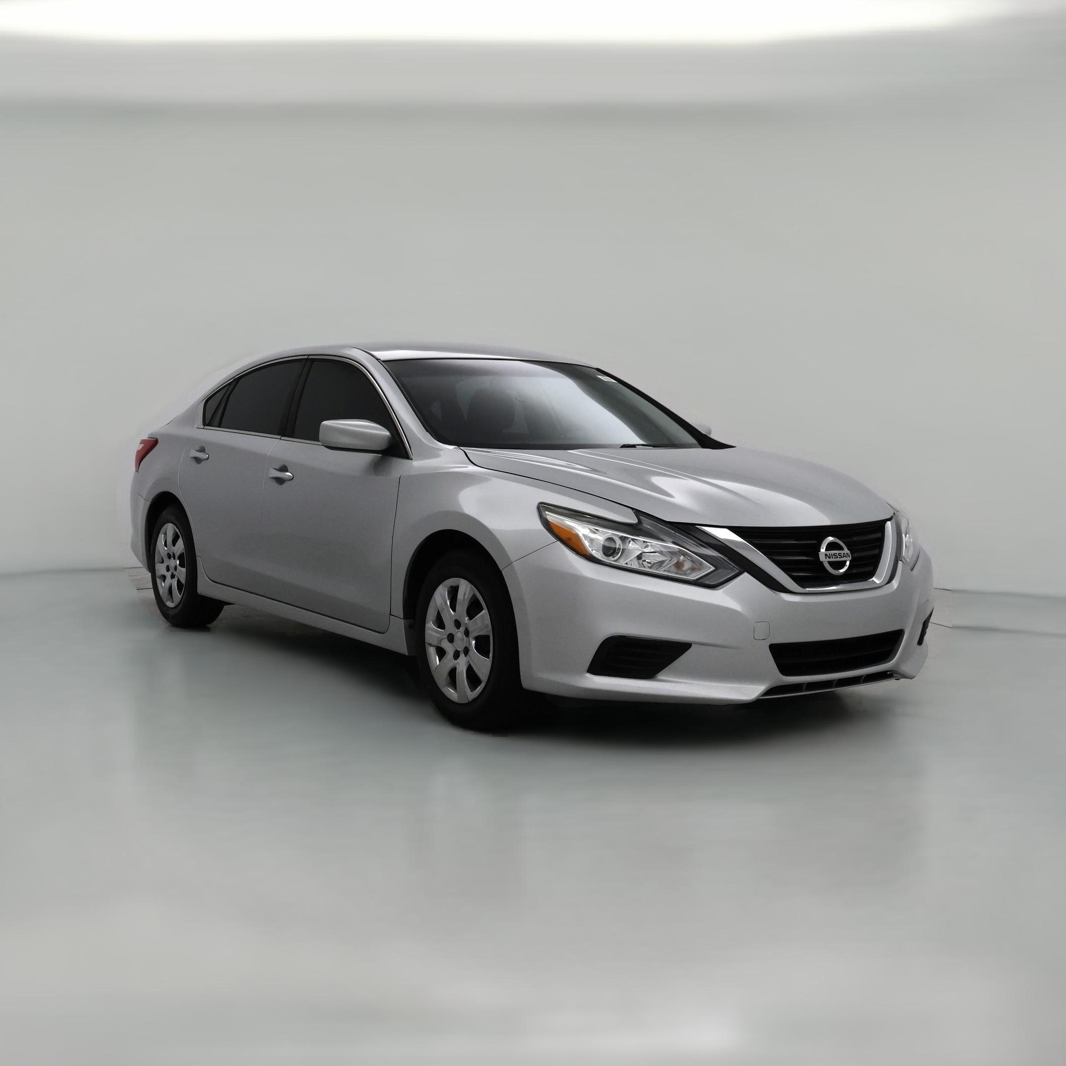 Thumbnail: 2016 Nissan Altima - 1