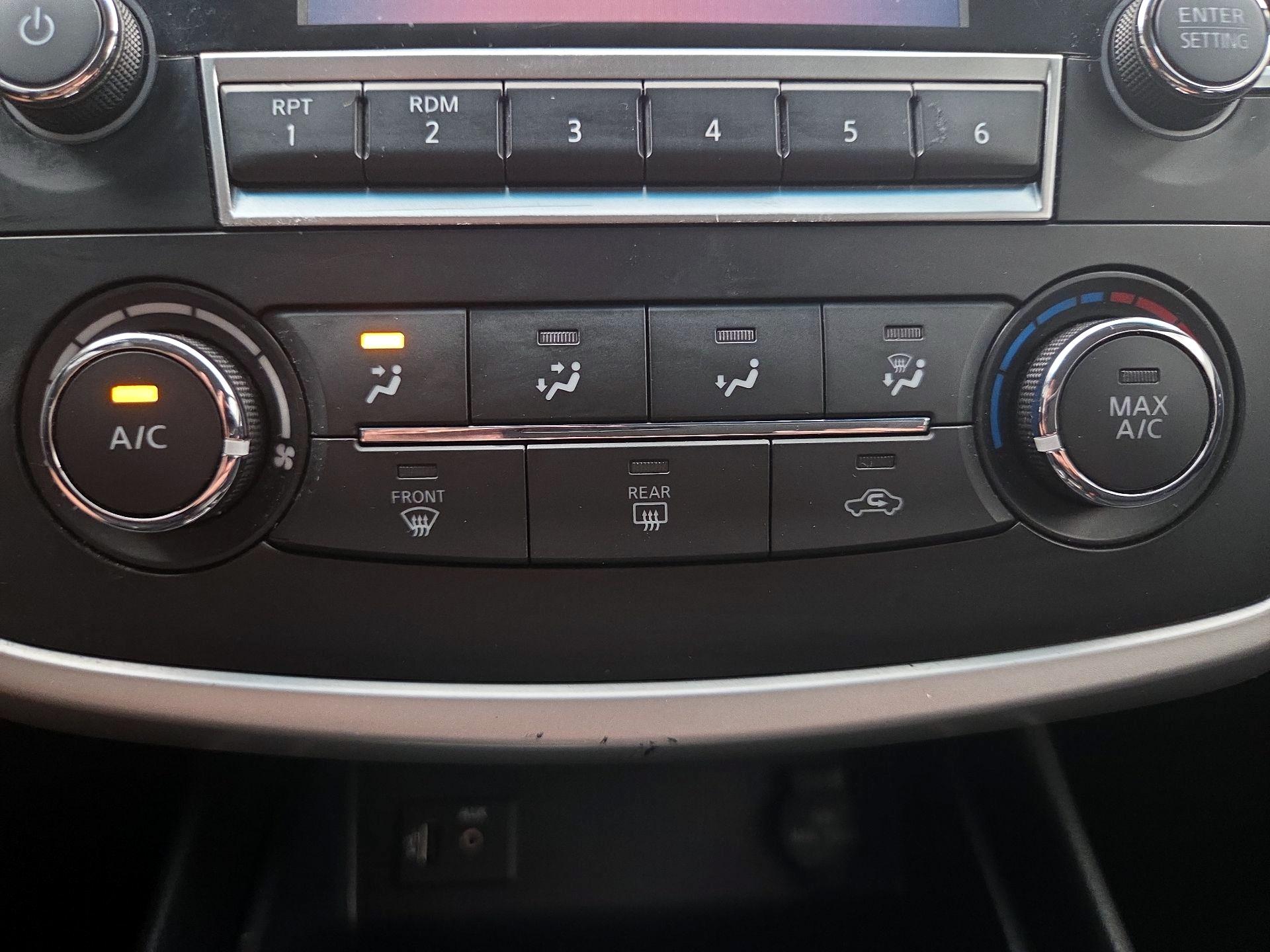 Thumbnail: 2016 Nissan Altima - 16