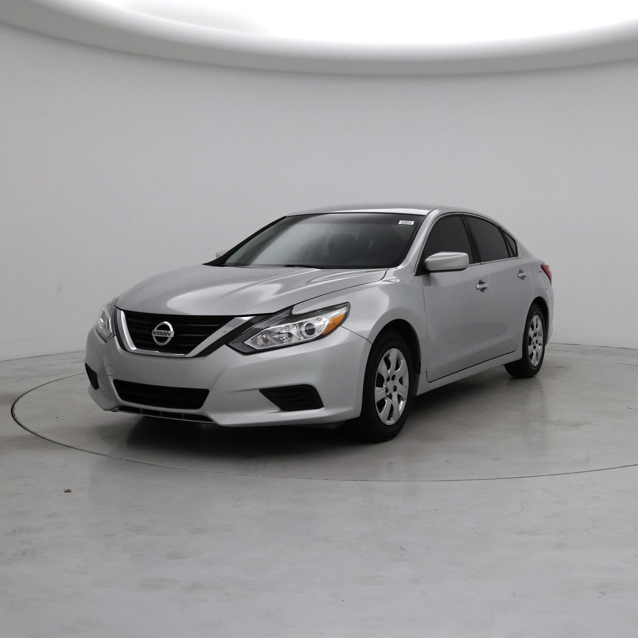 Thumbnail: 2016 Nissan Altima - 4