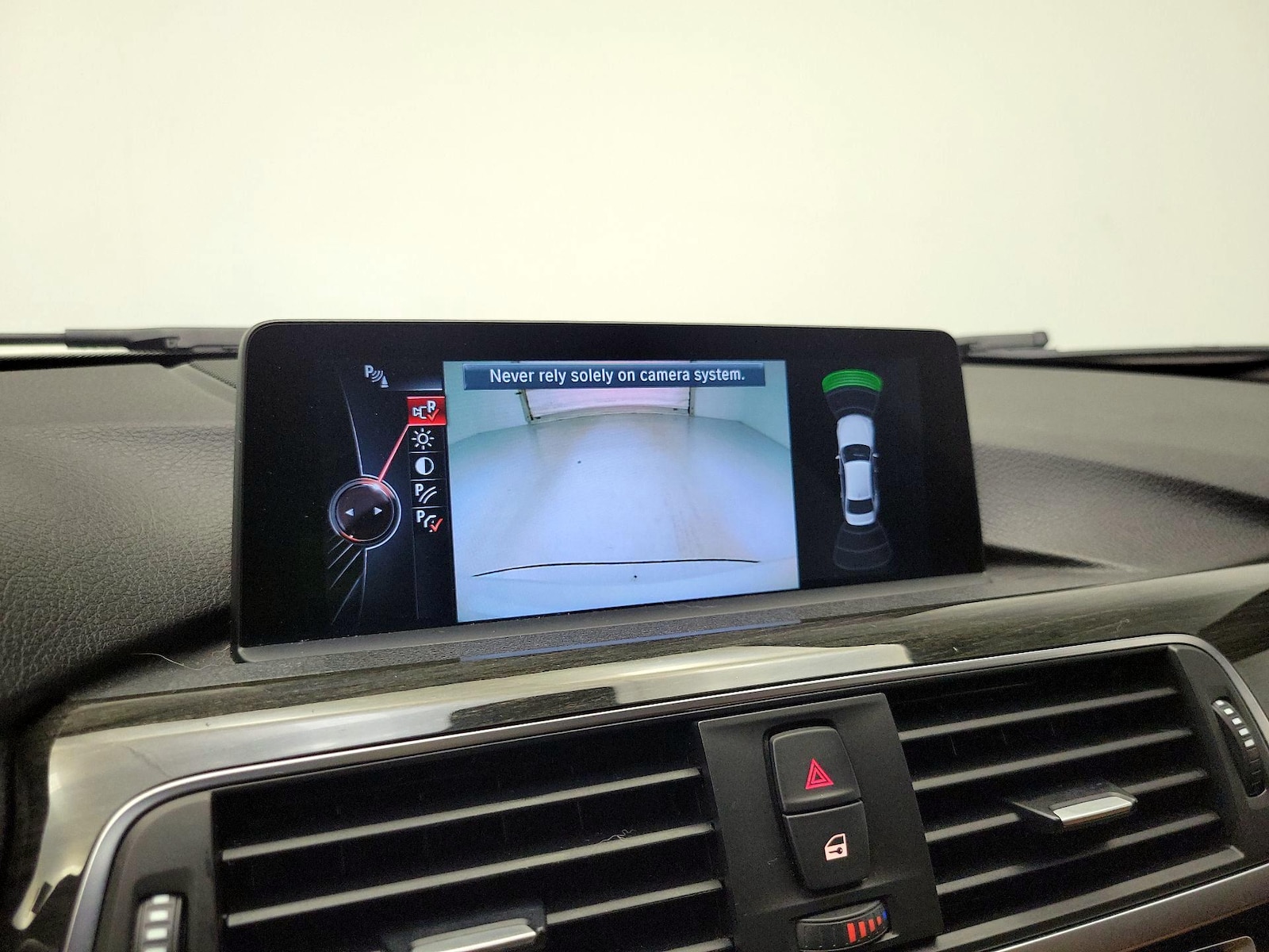 2016 BMW 3 Series 328i - Photo 16