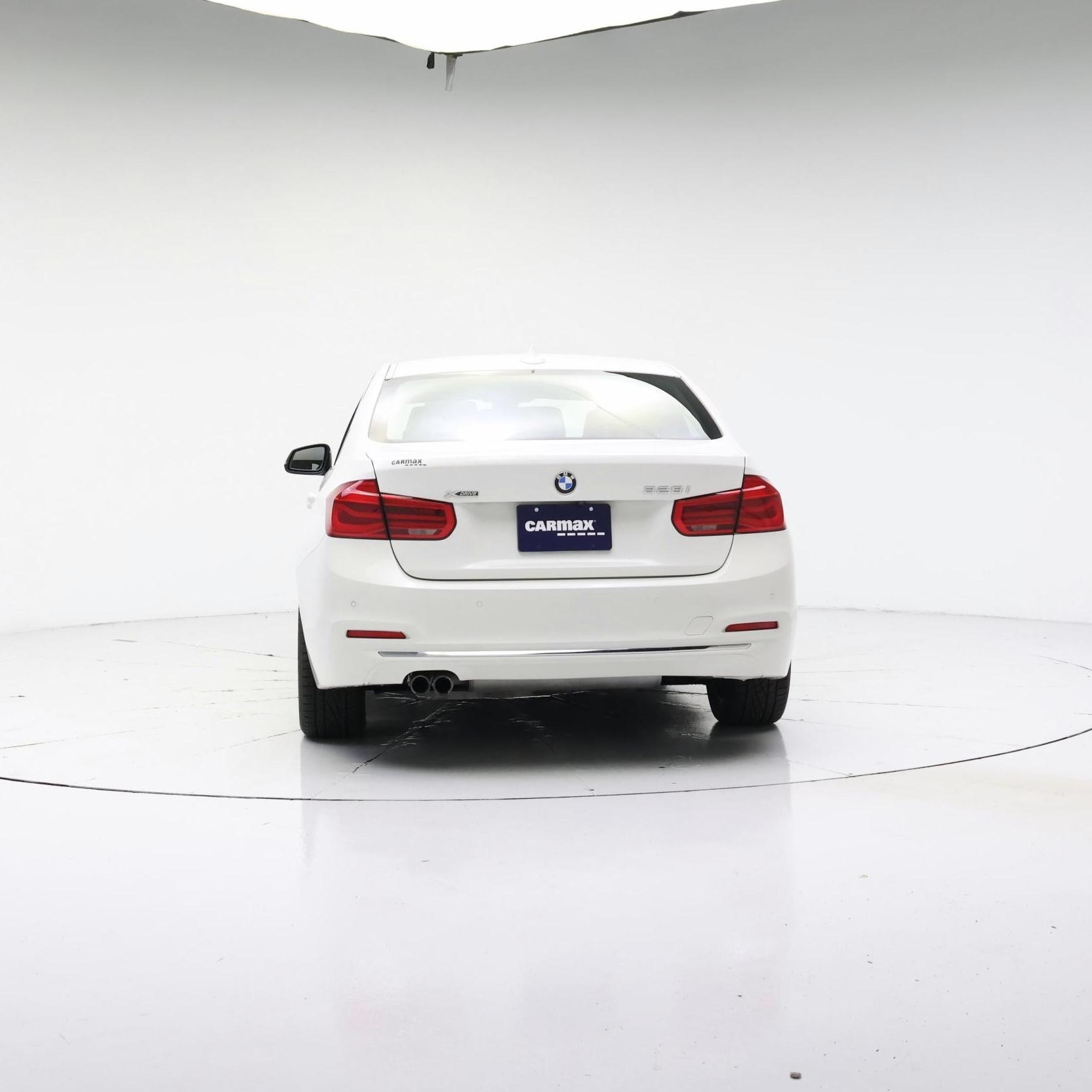Thumbnail: 2016 BMW 3 Series - 6