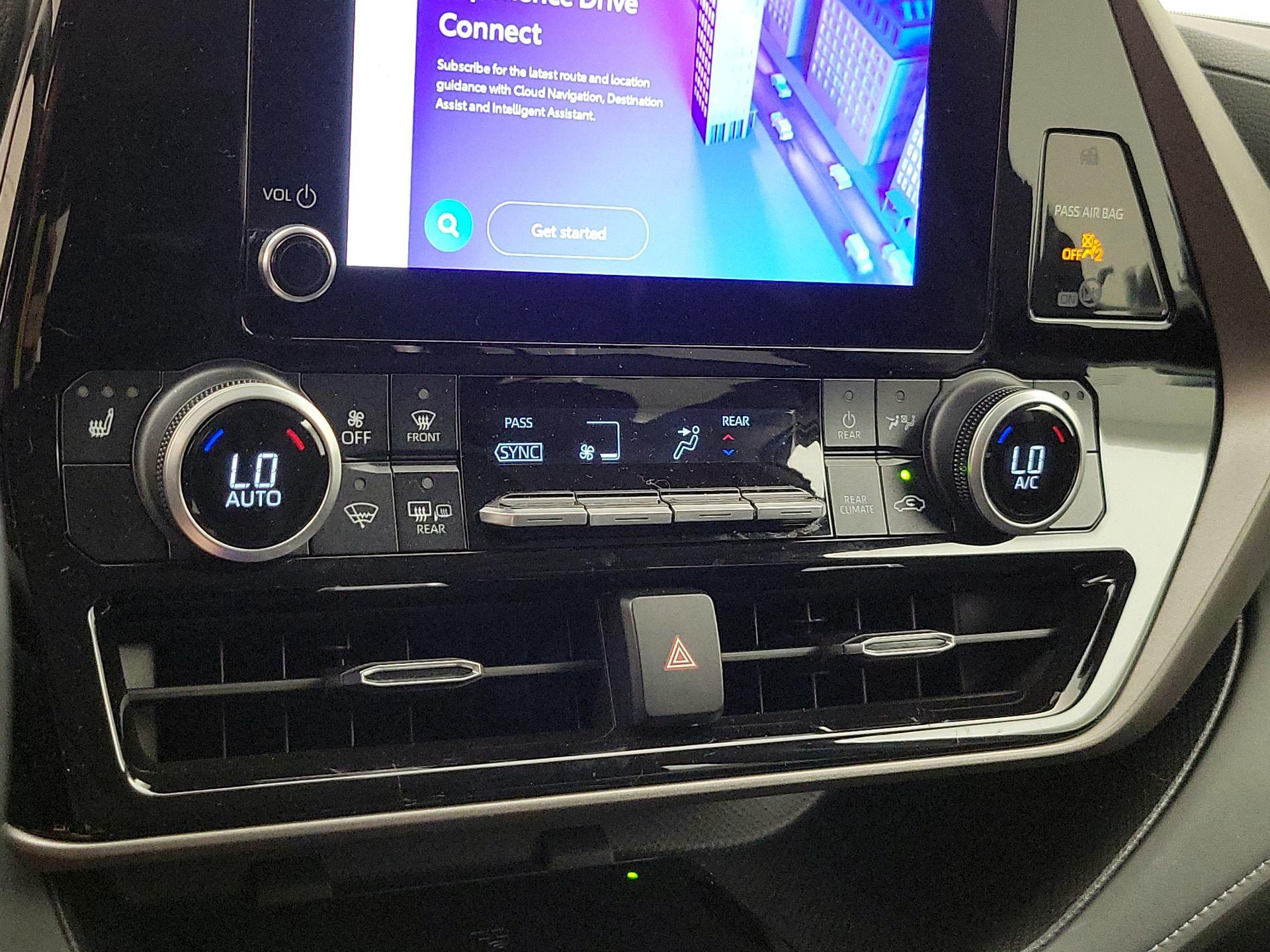 Thumbnail: 2024 Toyota Highlander - 16