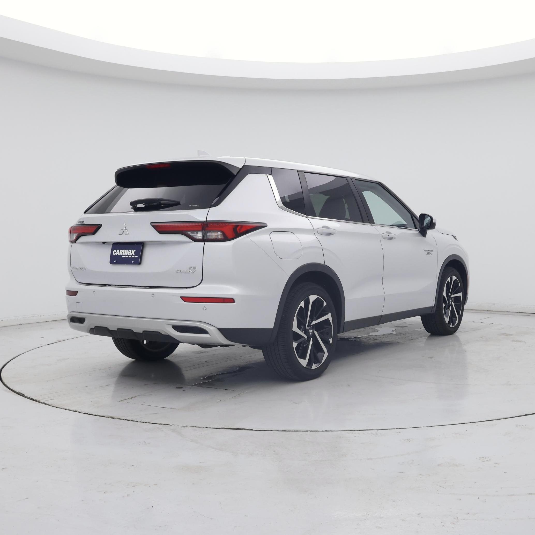 Thumbnail: 2024 Mitsubishi Outlander - 8