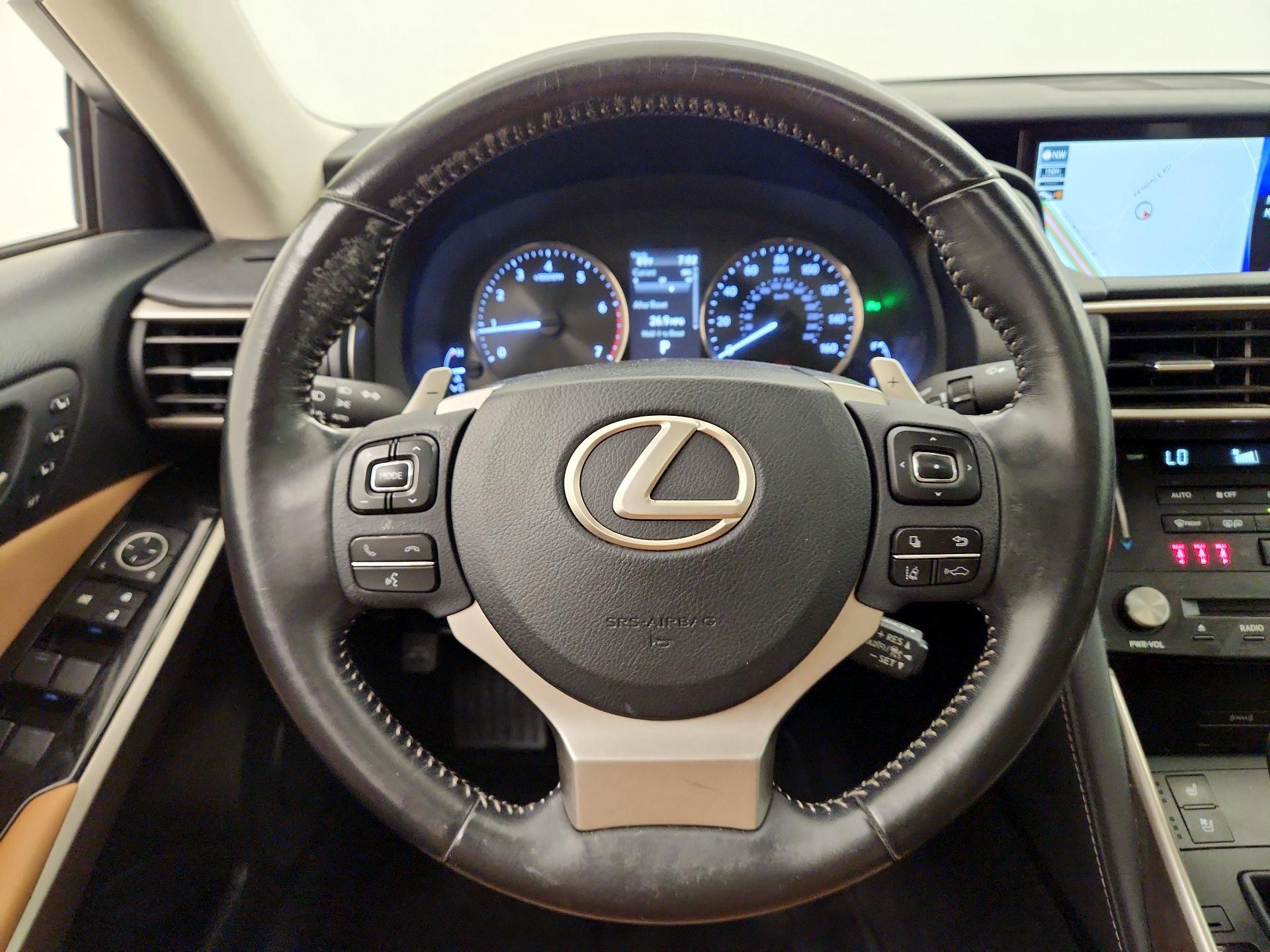Thumbnail: 2018 Lexus IS - 10