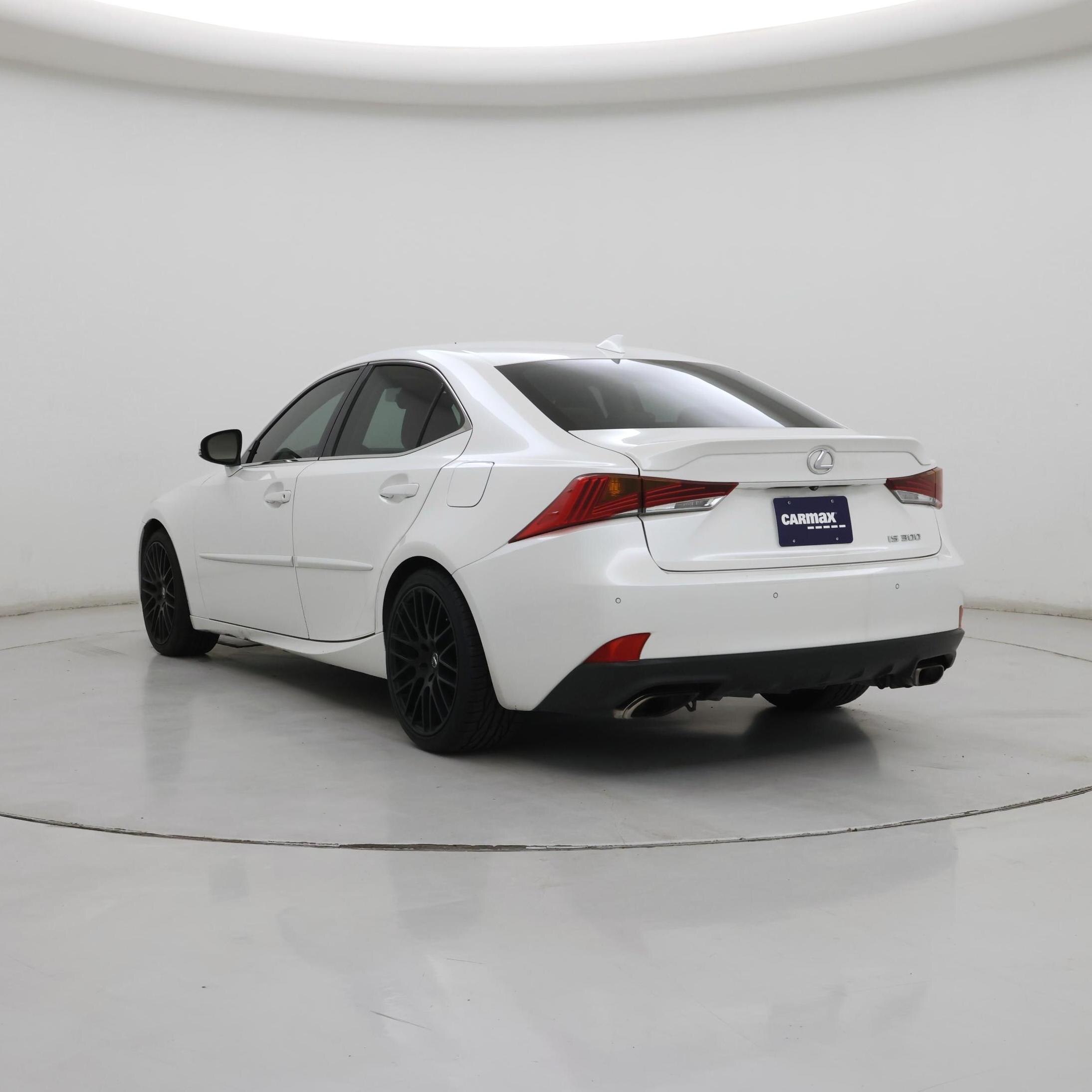 Thumbnail: 2018 Lexus IS - 2
