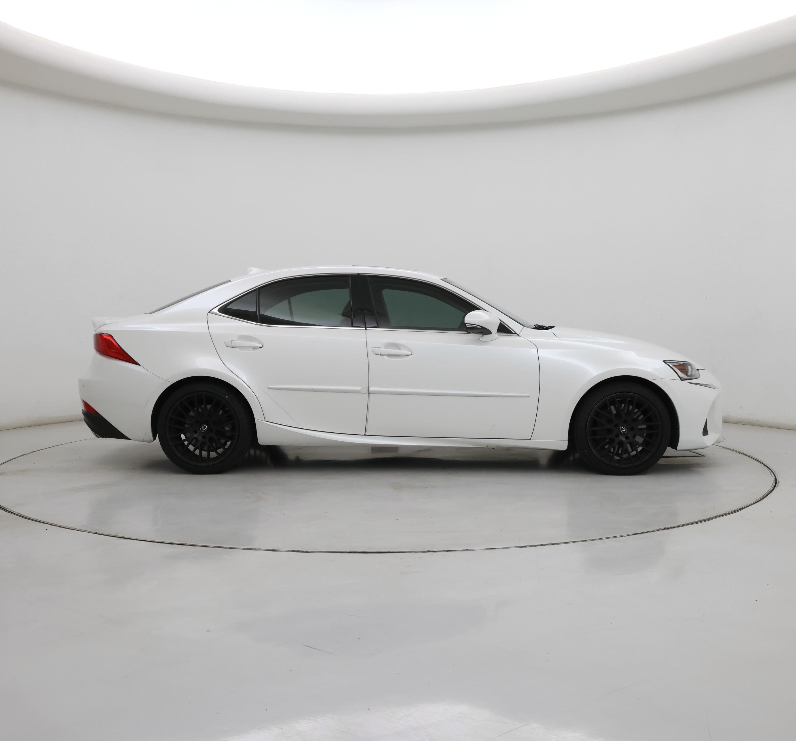 Thumbnail: 2018 Lexus IS - 7