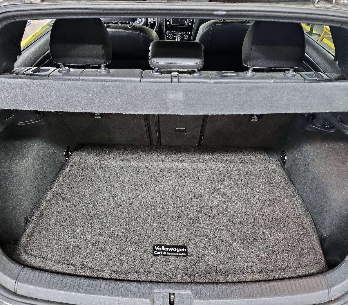 Trunk/Cargo (Seats Up)