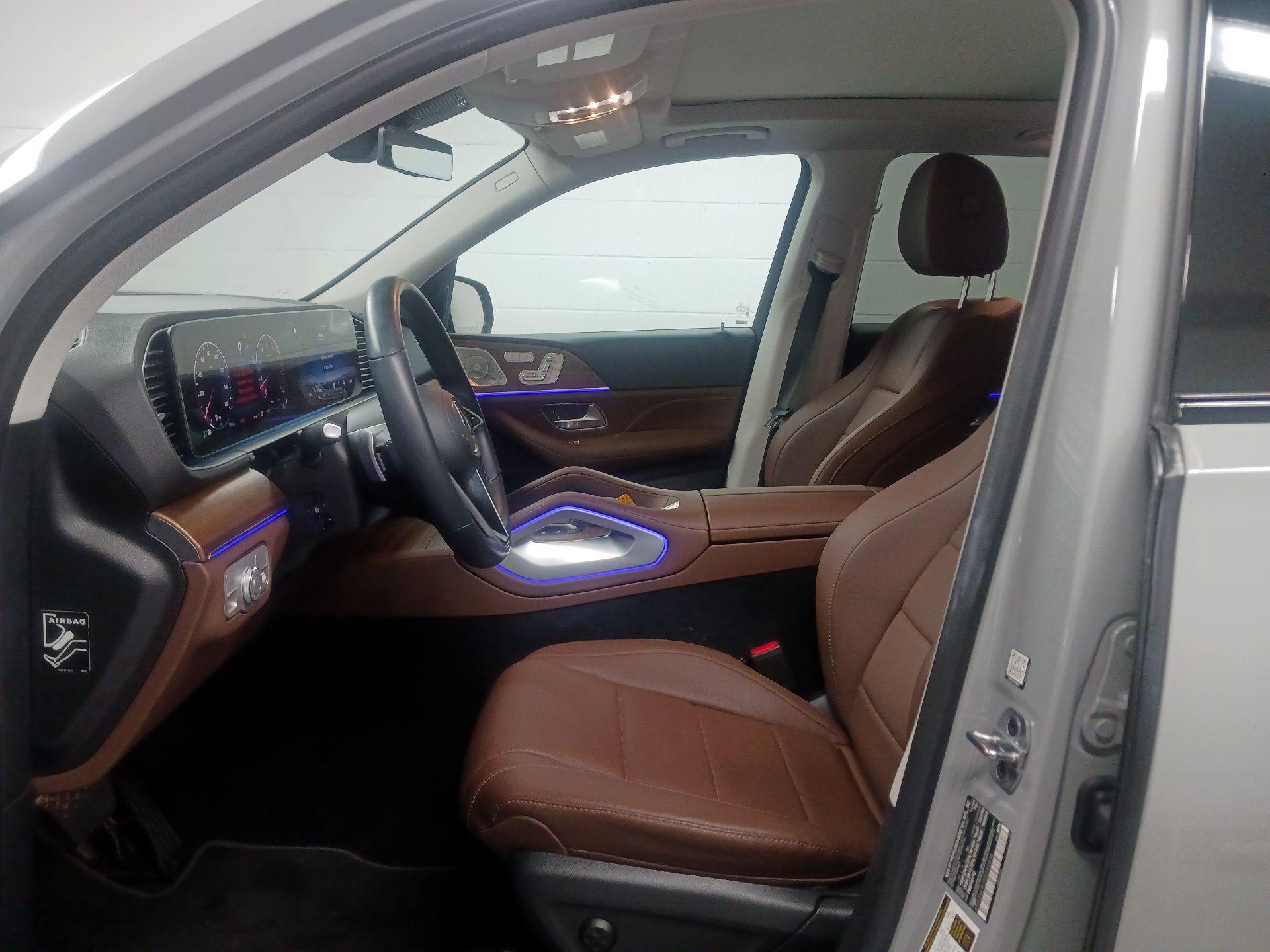 Thumbnail: 2025 Mercedes-Benz GLE - 9