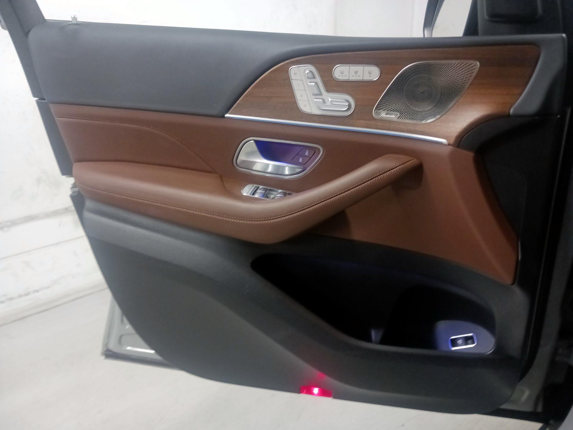 Thumbnail: 2025 Mercedes-Benz GLE - 10