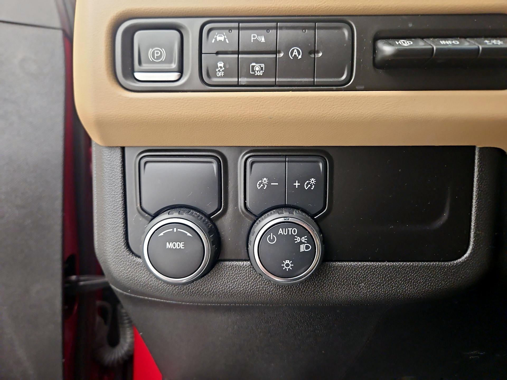 Thumbnail: 2023 Chevrolet Suburban - 11