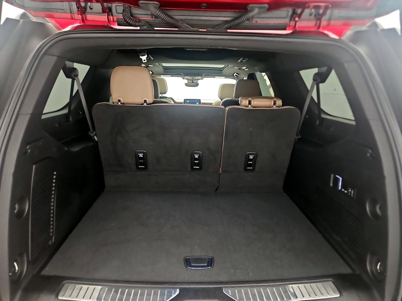 2023 Chevrolet Suburban Premier - Photo 20