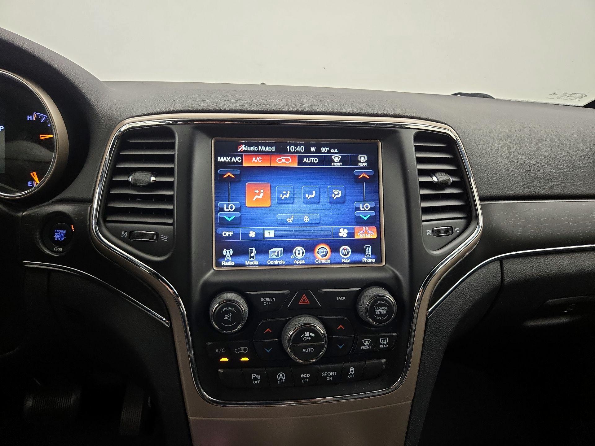 Thumbnail: 2017 Jeep Grand Cherokee - 17