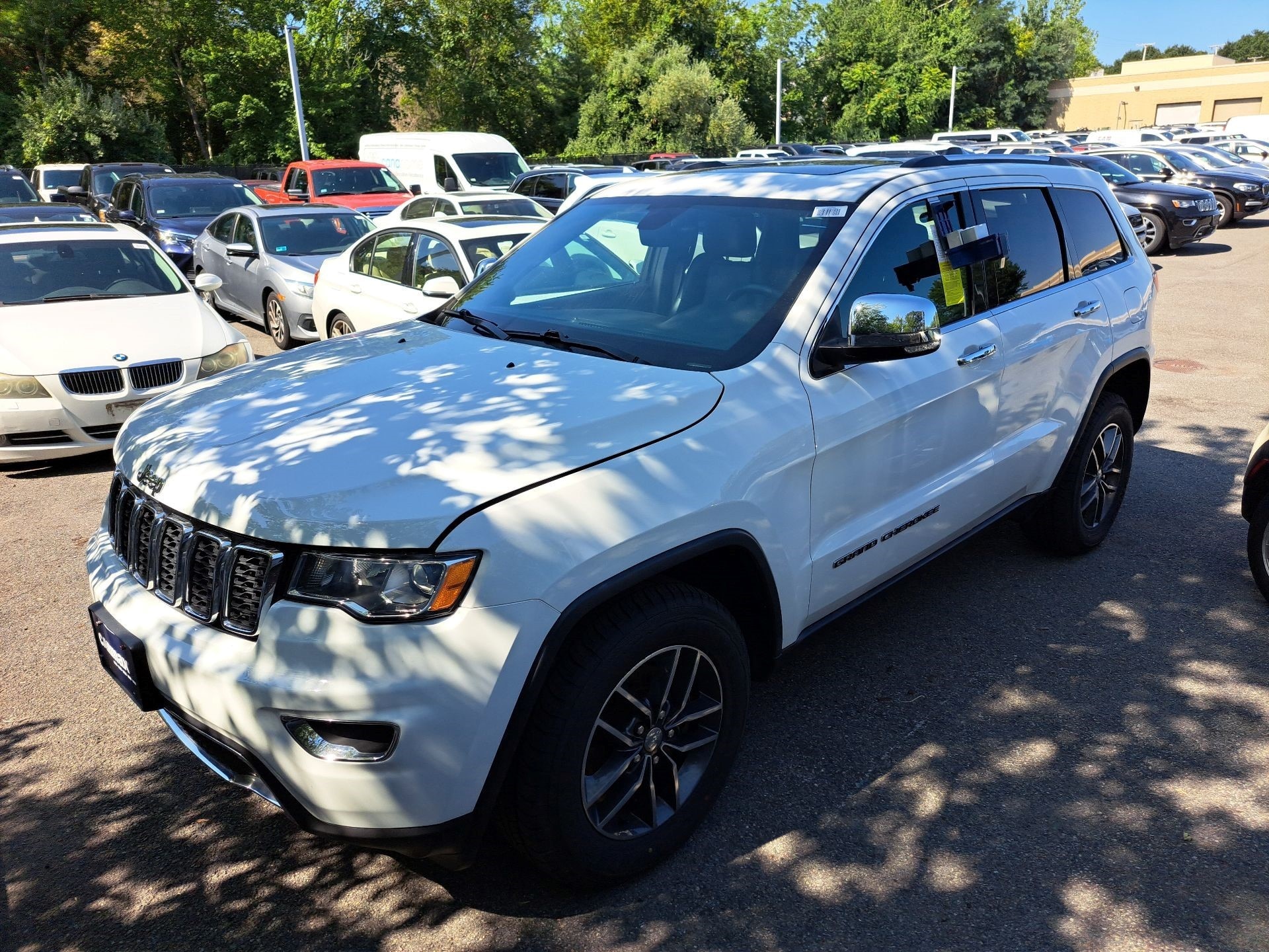 Thumbnail: 2017 Jeep Grand Cherokee - 2