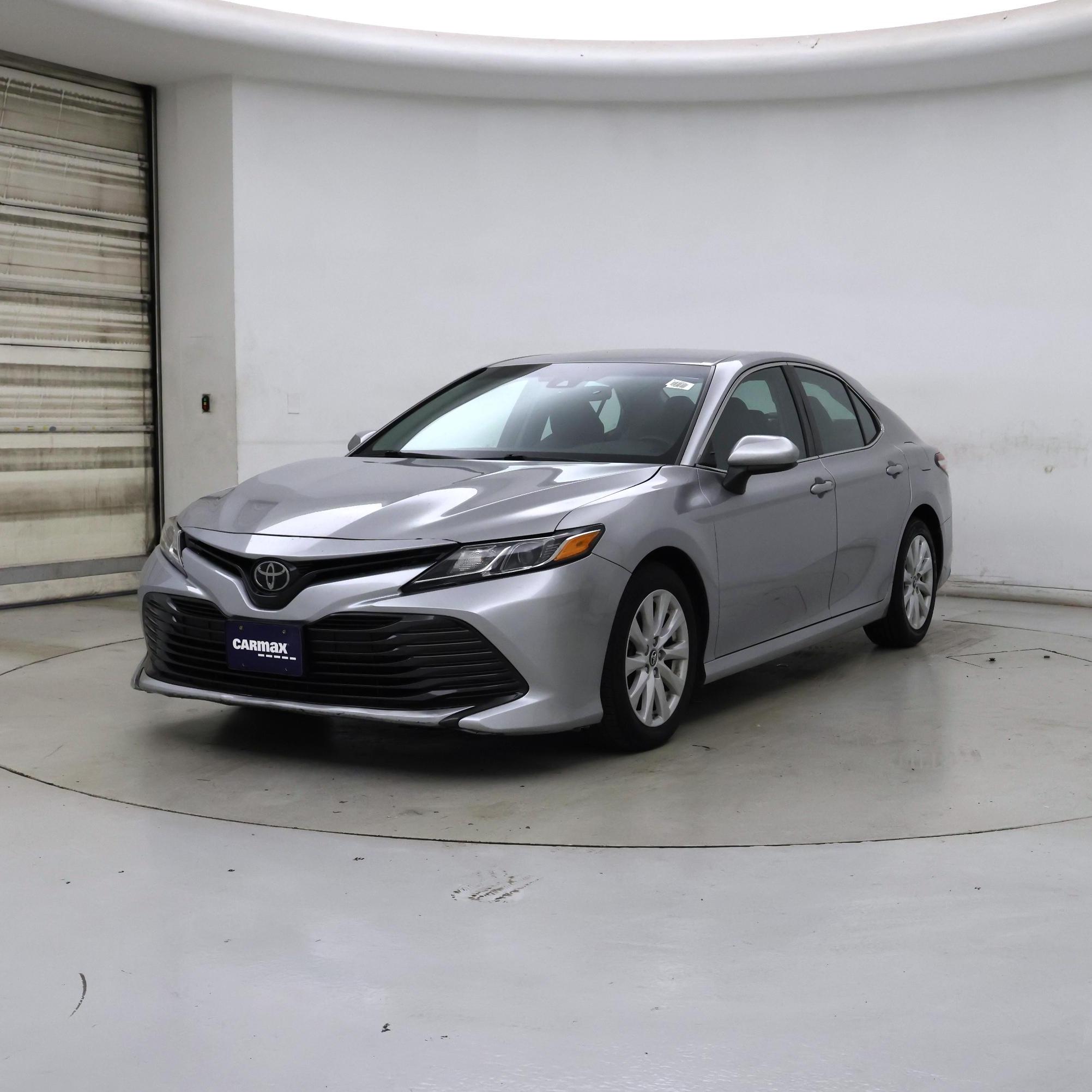 Thumbnail: 2018 Toyota Camry - 4
