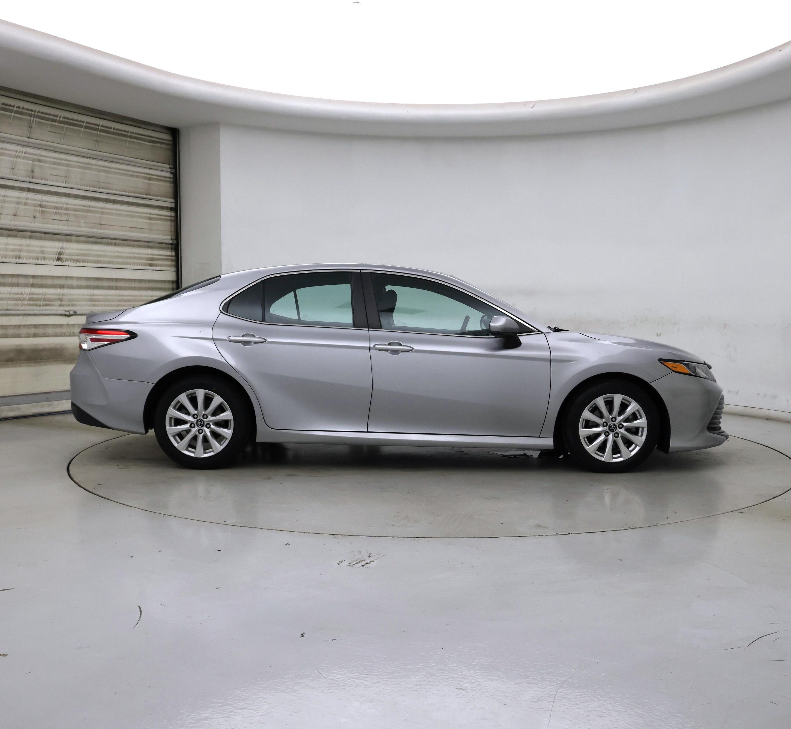 Thumbnail: 2018 Toyota Camry - 7