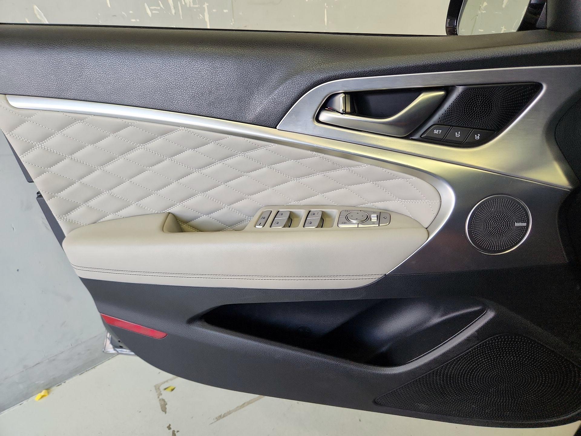 Thumbnail: 2019 Genesis G70 - 12