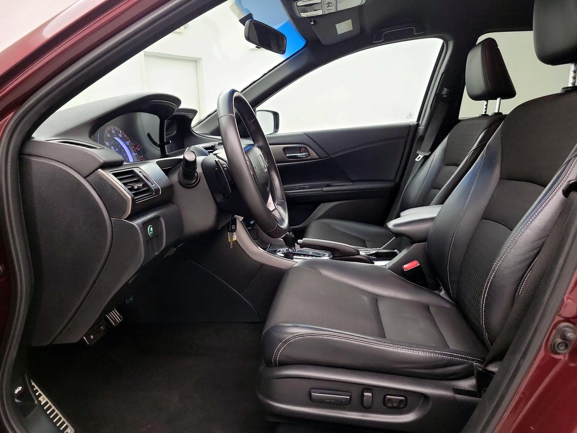 Thumbnail: 2016 Honda Accord - 11