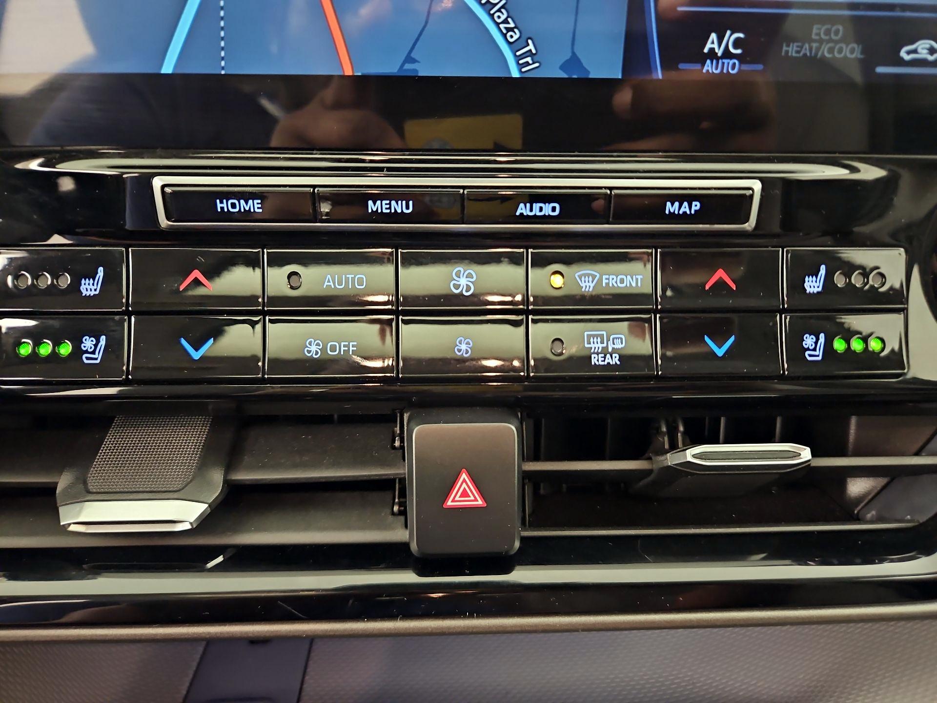 Thumbnail: 2021 Toyota Highlander - 17