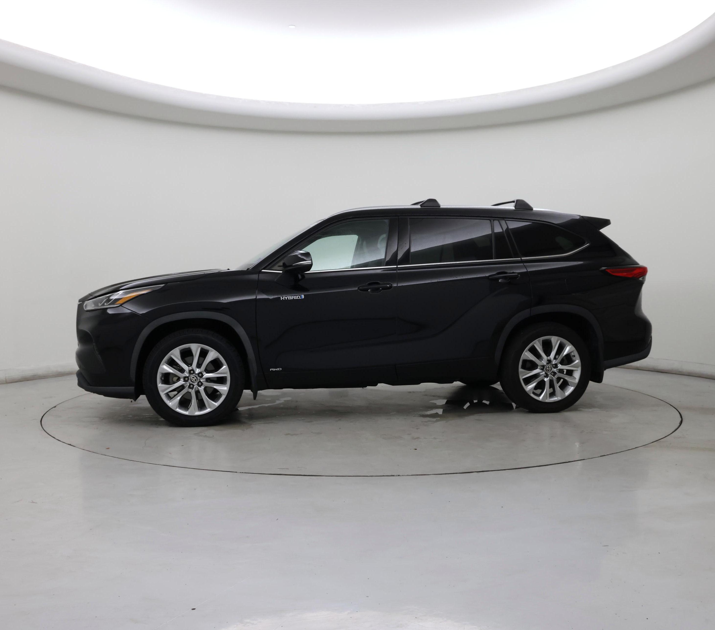 Thumbnail: 2021 Toyota Highlander - 3