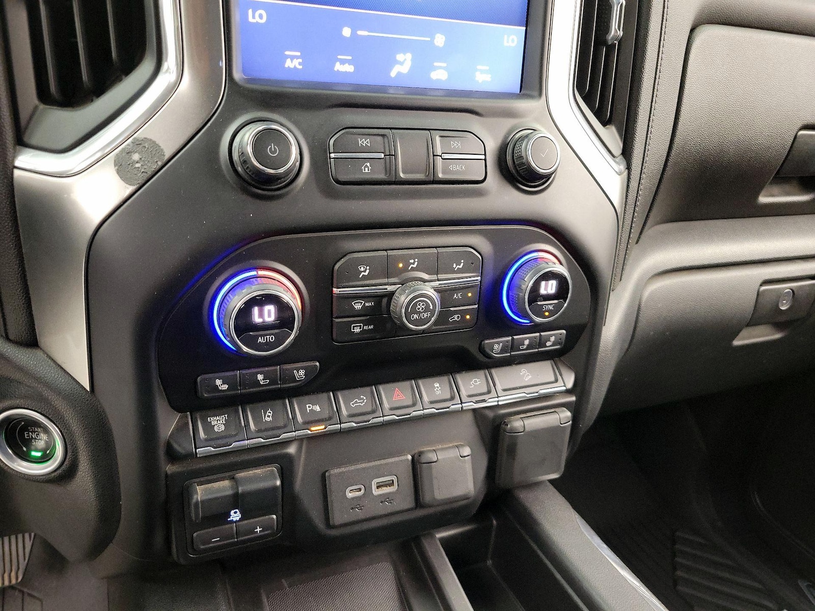 2020 Chevrolet Silverado 2500HD LTZ - Photo 18
