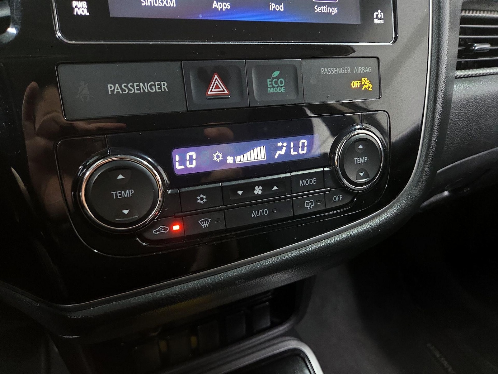 2018 Mitsubishi Outlander SE - Photo 13