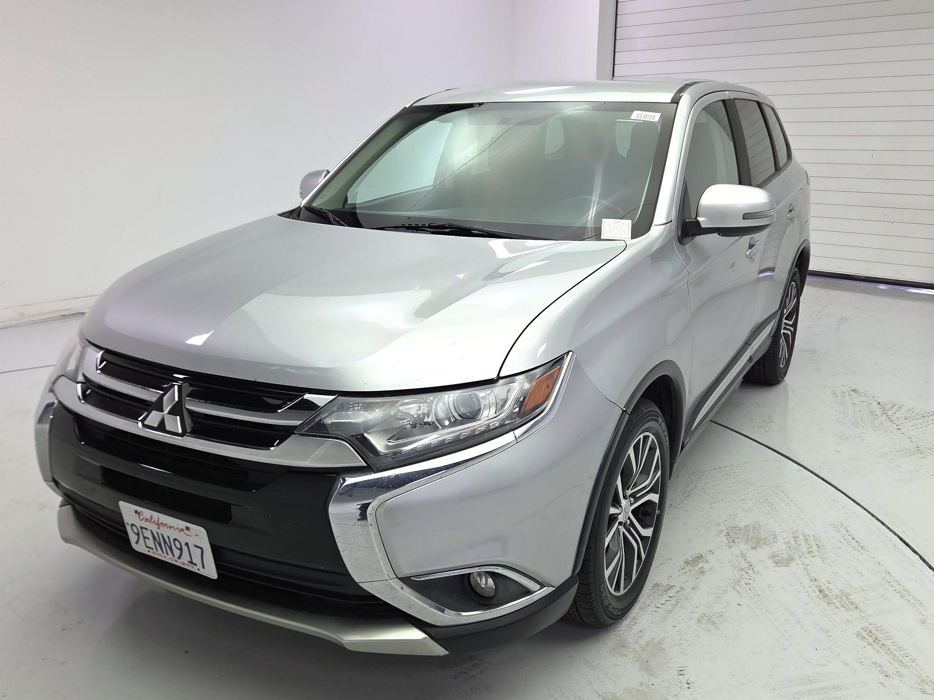 Thumbnail: 2018 Mitsubishi Outlander - 3