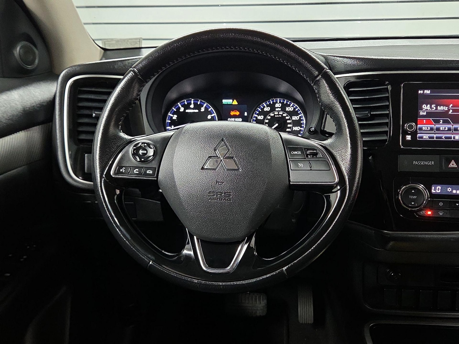 2018 Mitsubishi Outlander SE - Photo 9