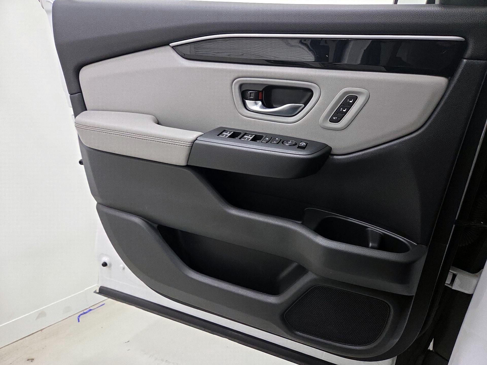 Thumbnail: 2025 Honda Pilot - 12