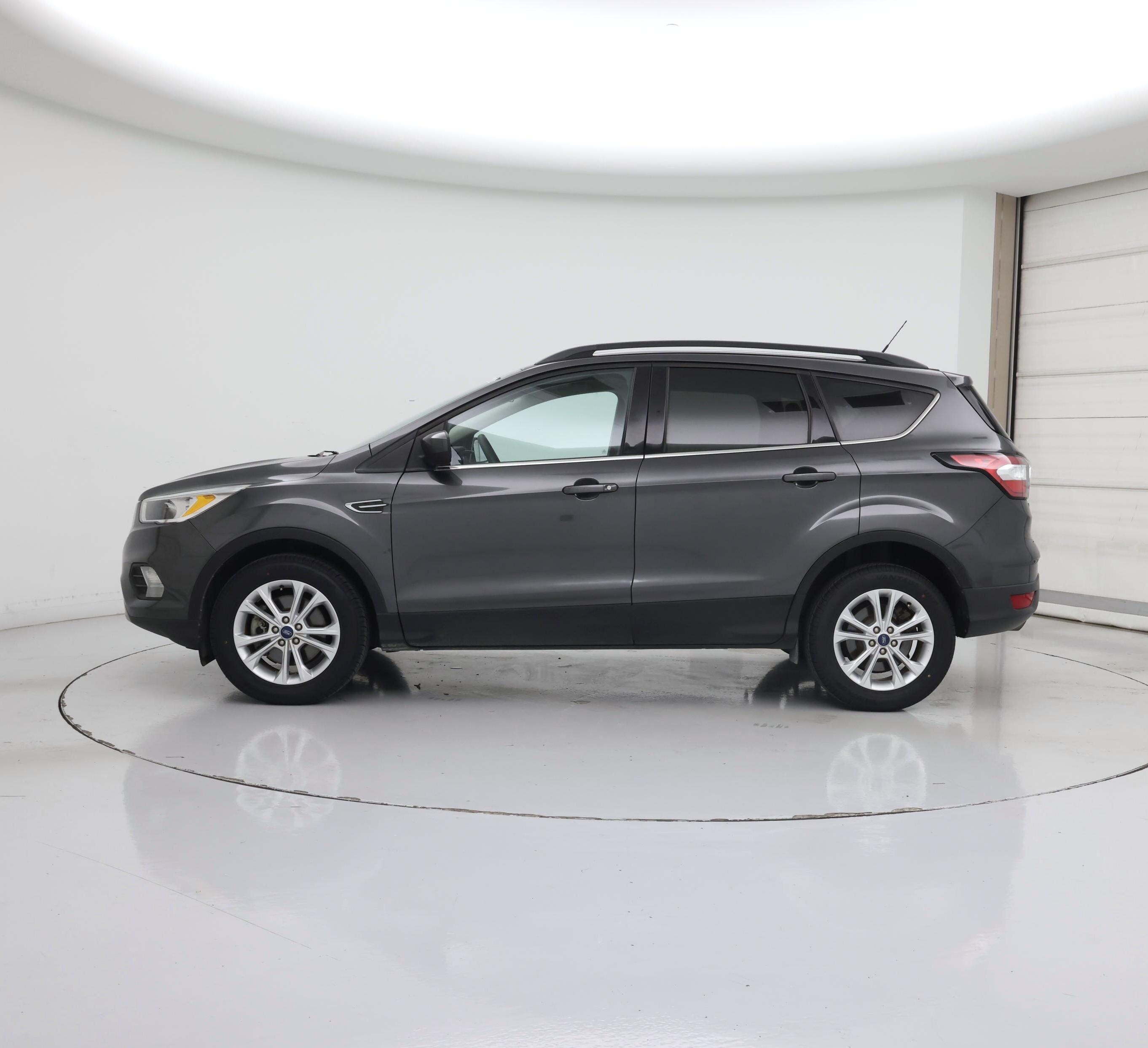 Thumbnail: 2018 Ford Escape - 3