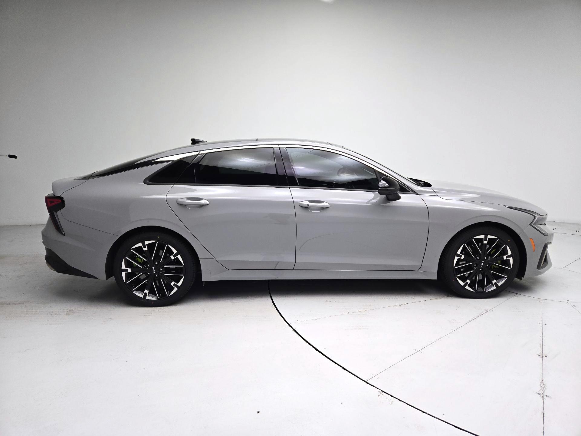 Thumbnail: 2025 Kia K5 - 4